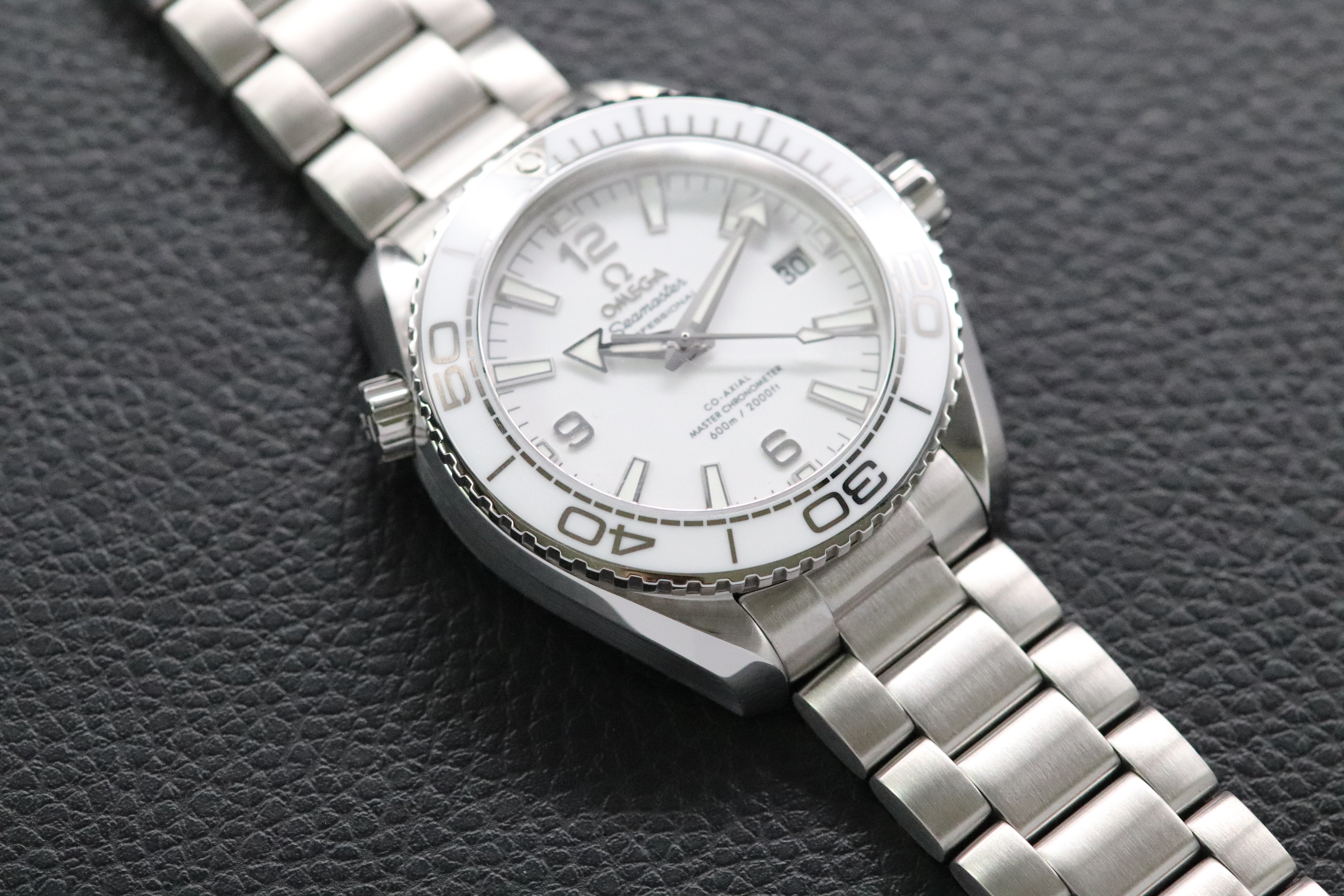 Omega Seamaster Planet Ocean 215.30.40.20.04.001 Fullset 2016 Box+Papers