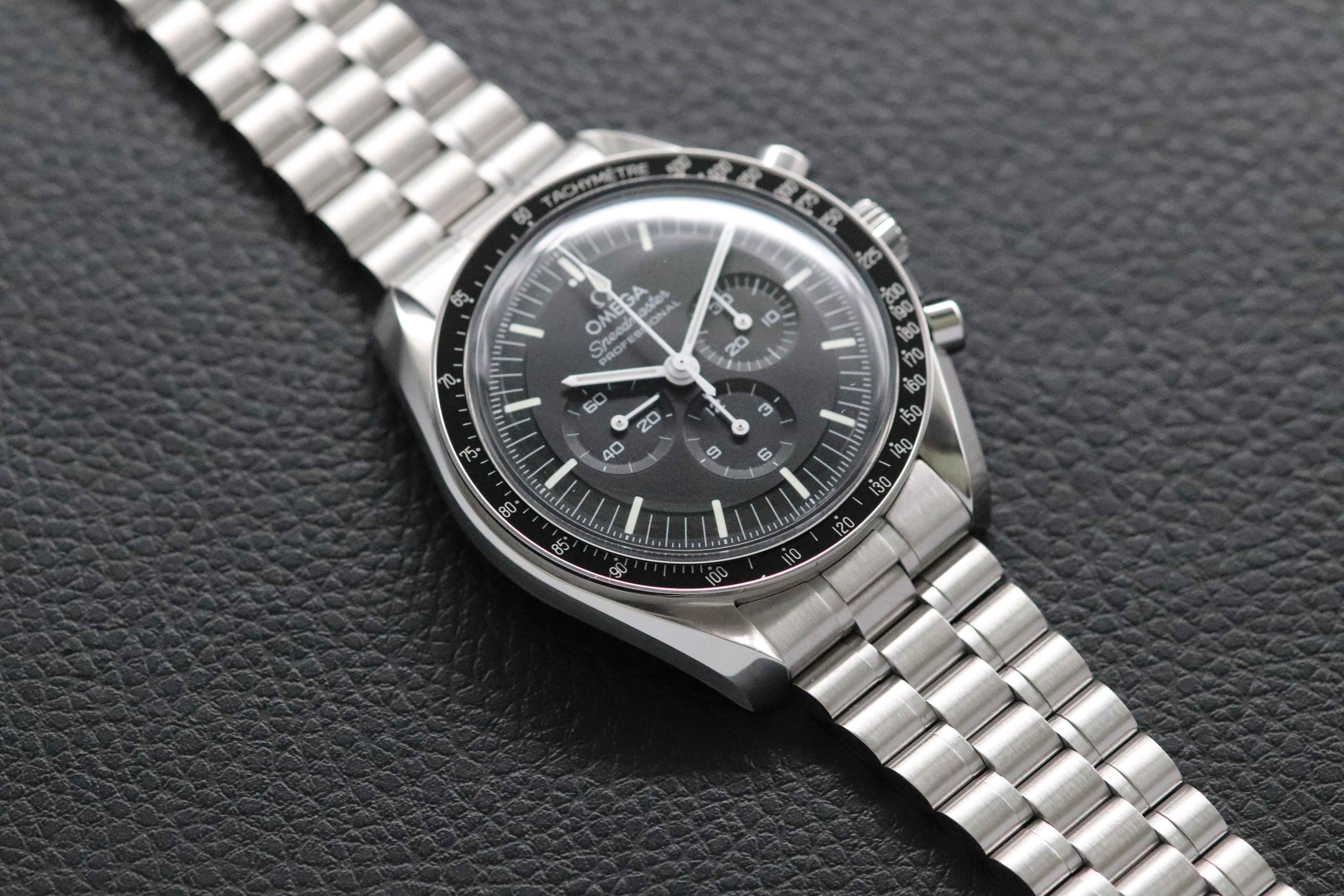 Omega Speedmaster Professional Moonwatch 310.30.42.50.01.001 Fullset 2024 Box+Papers