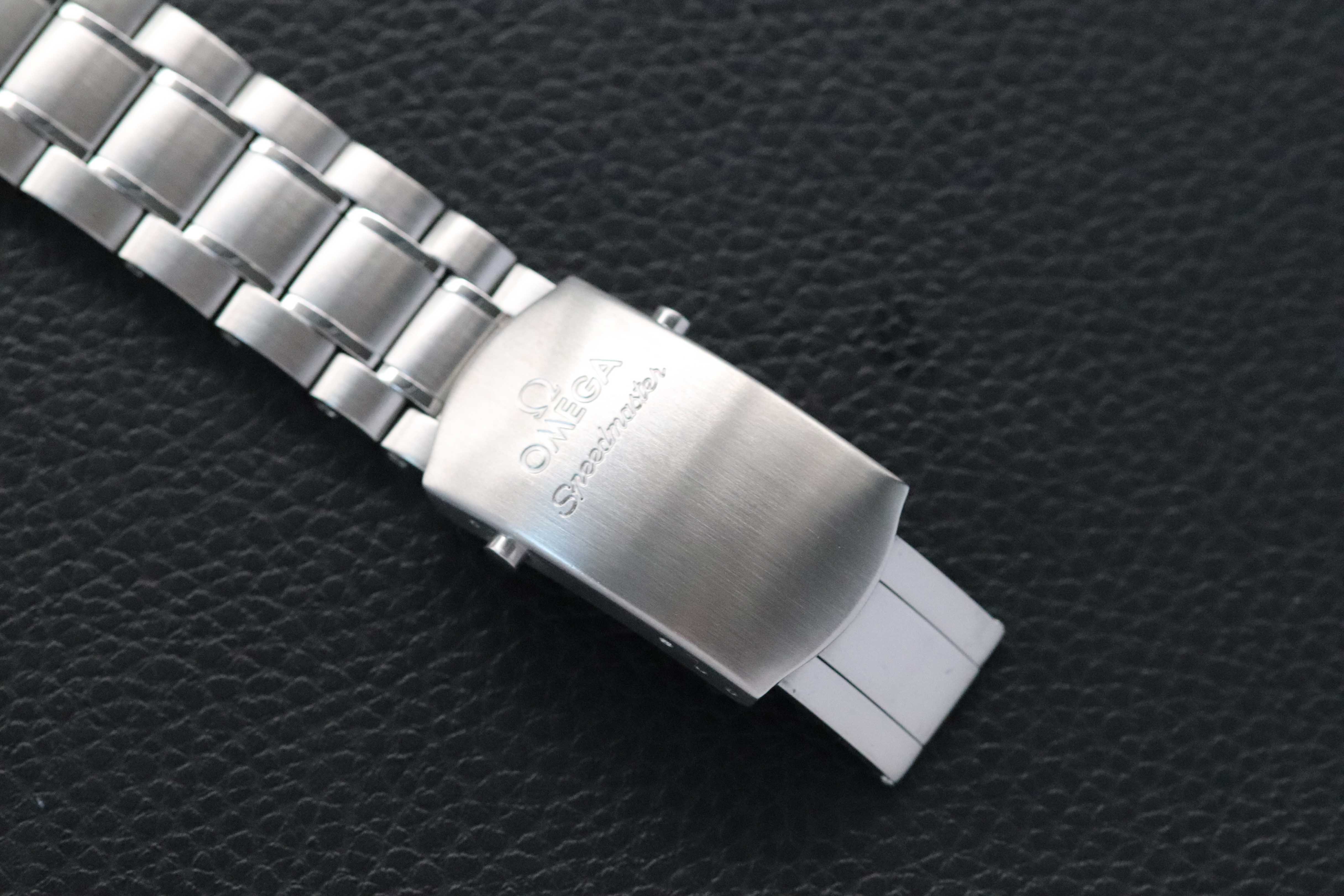 Omega Speedmaster Racing 326.30.40.50.02.001 Albino Fullset 2024 Box+Papers