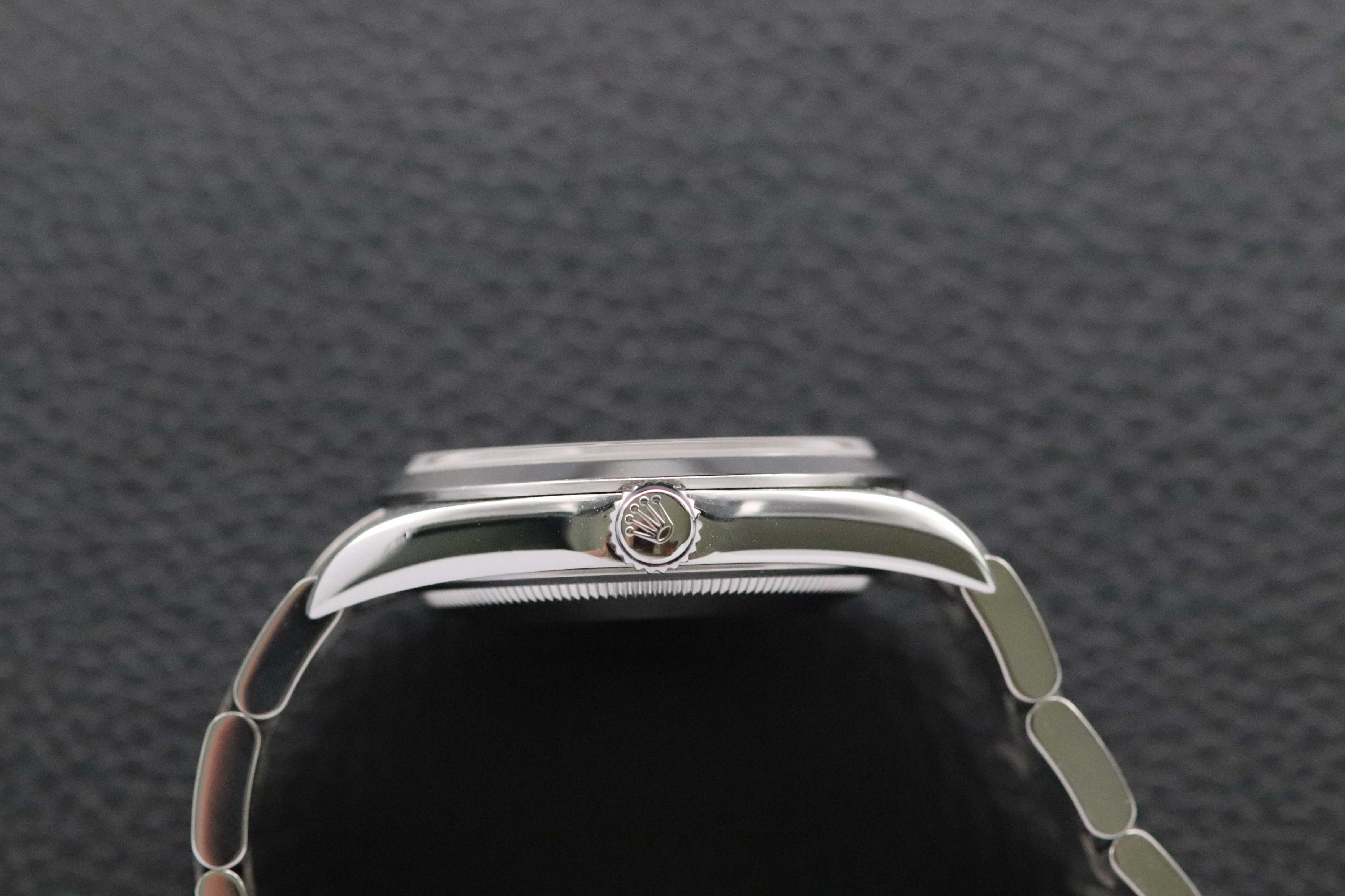 Rolex Explorer 114270 Fullset 2002 Box+Papers