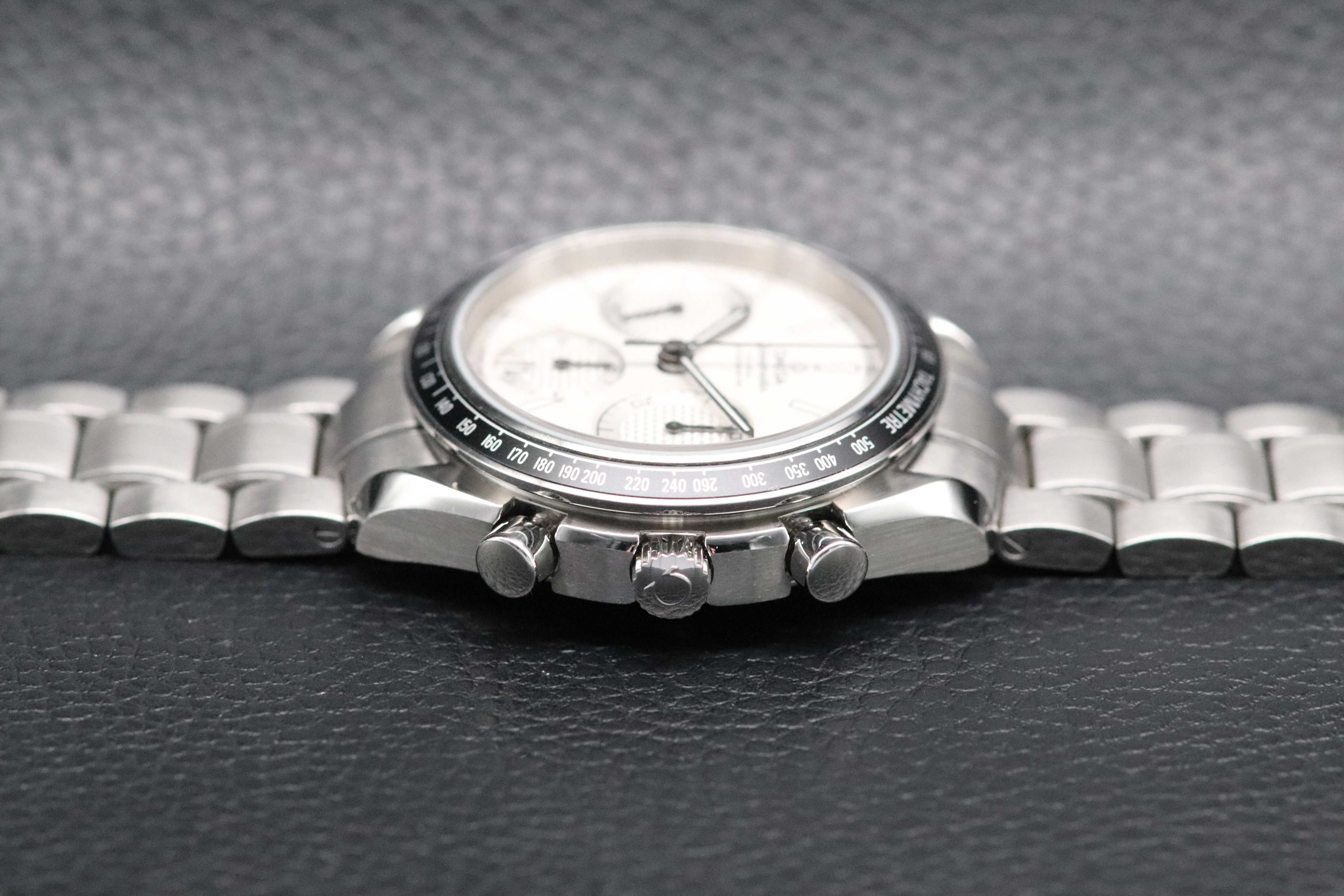 Omega Speedmaster Racing 326.30.40.50.02.001 Albino Fullset 2025 Box+Papers