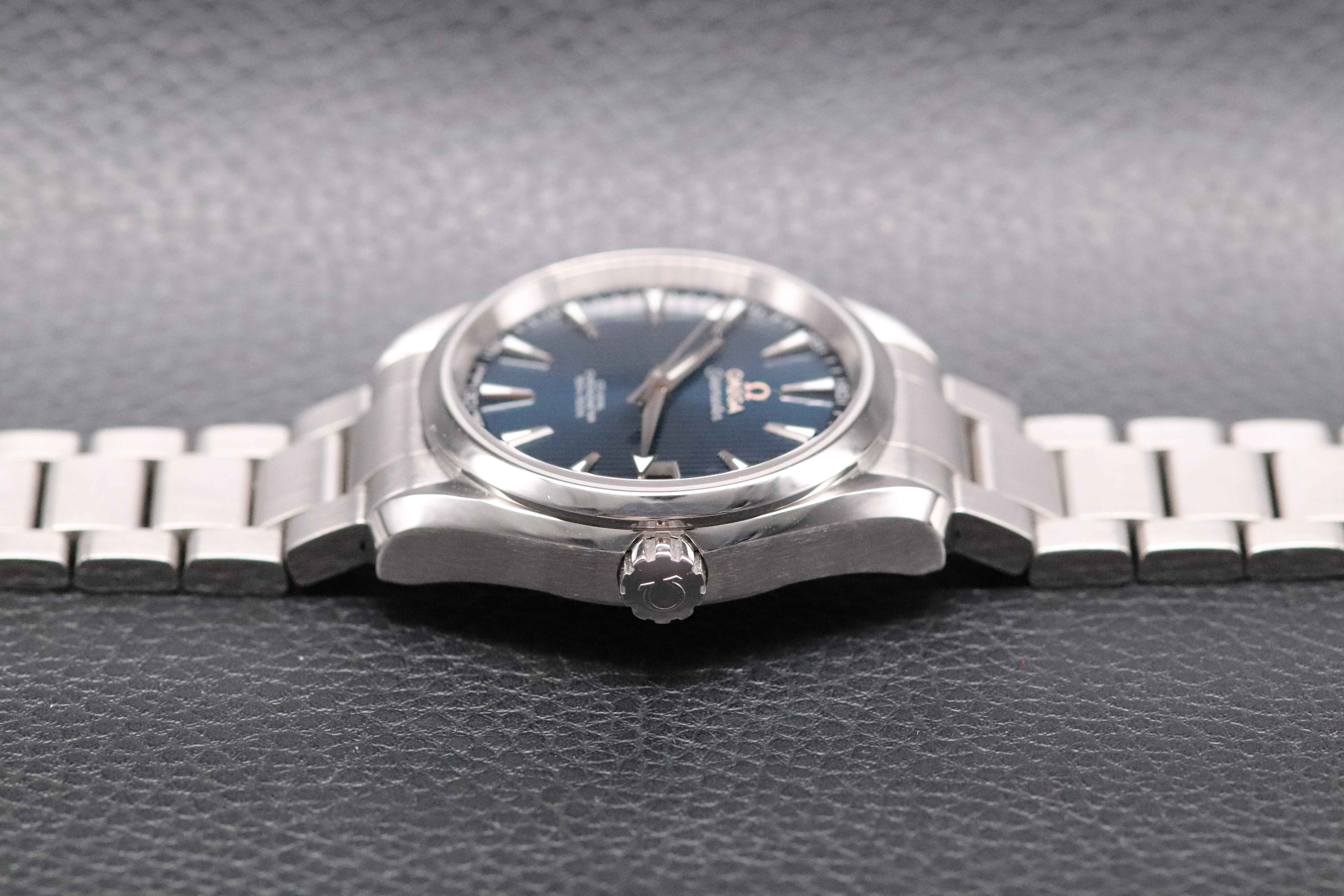 Omega Seamaster Aqua Terra 231.10.39.21.03.001 James Bond Skyfall 2020 Papers