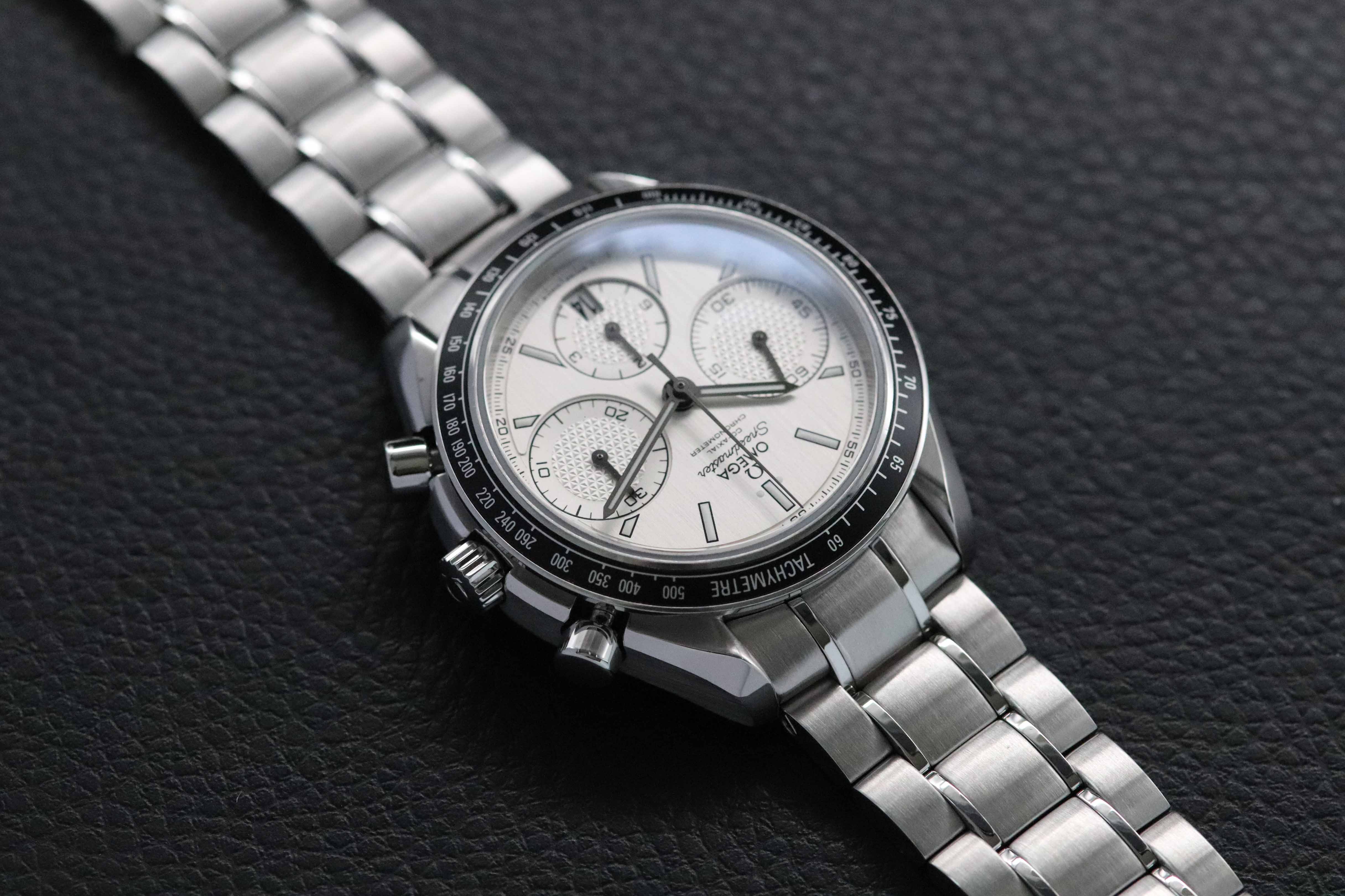 Omega Speedmaster Racing 326.30.40.50.02.001 Albino Fullset 2025 Box+Papers