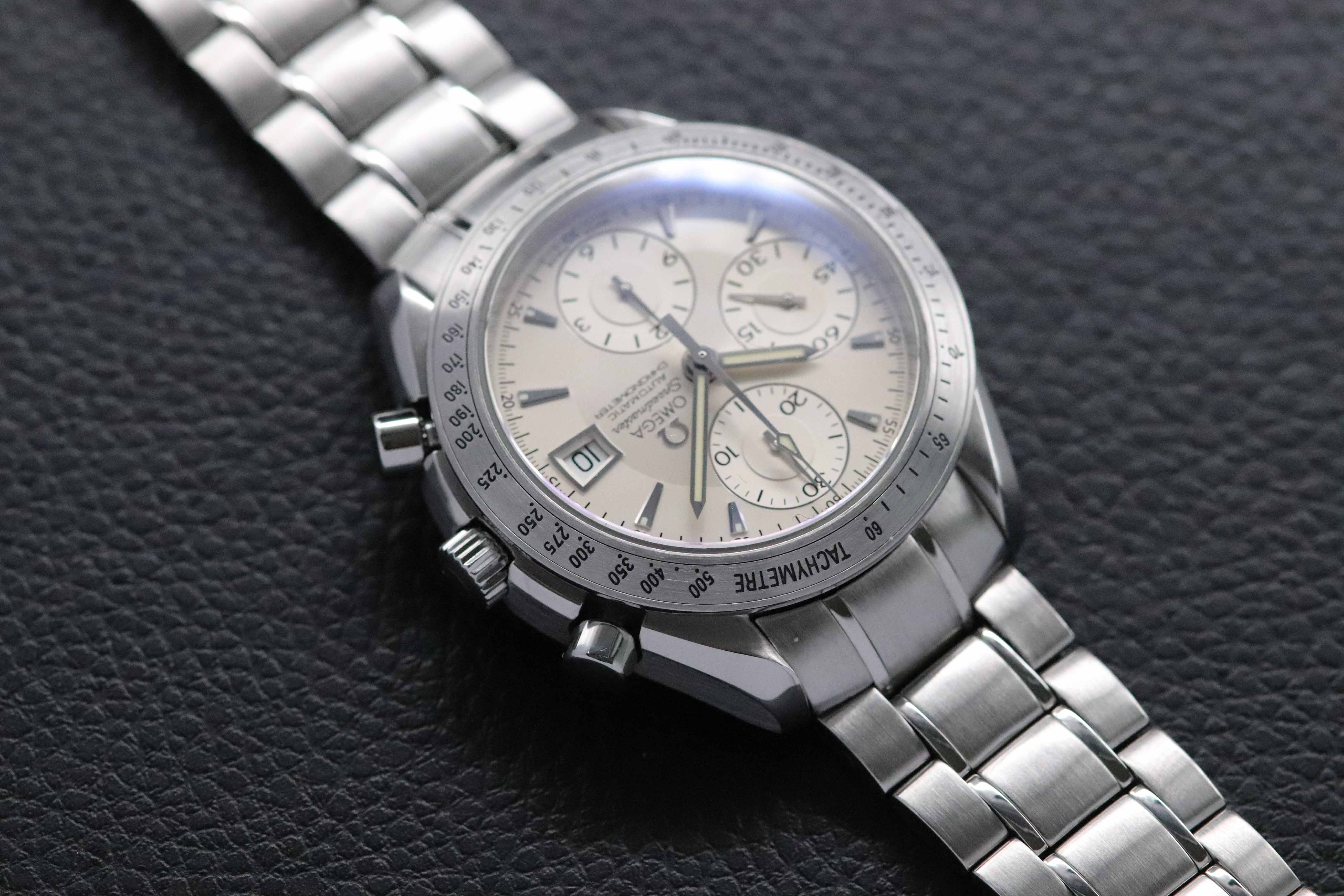 Omega Speedmaster Date 3211.30 Silver Dial 2010 Papers