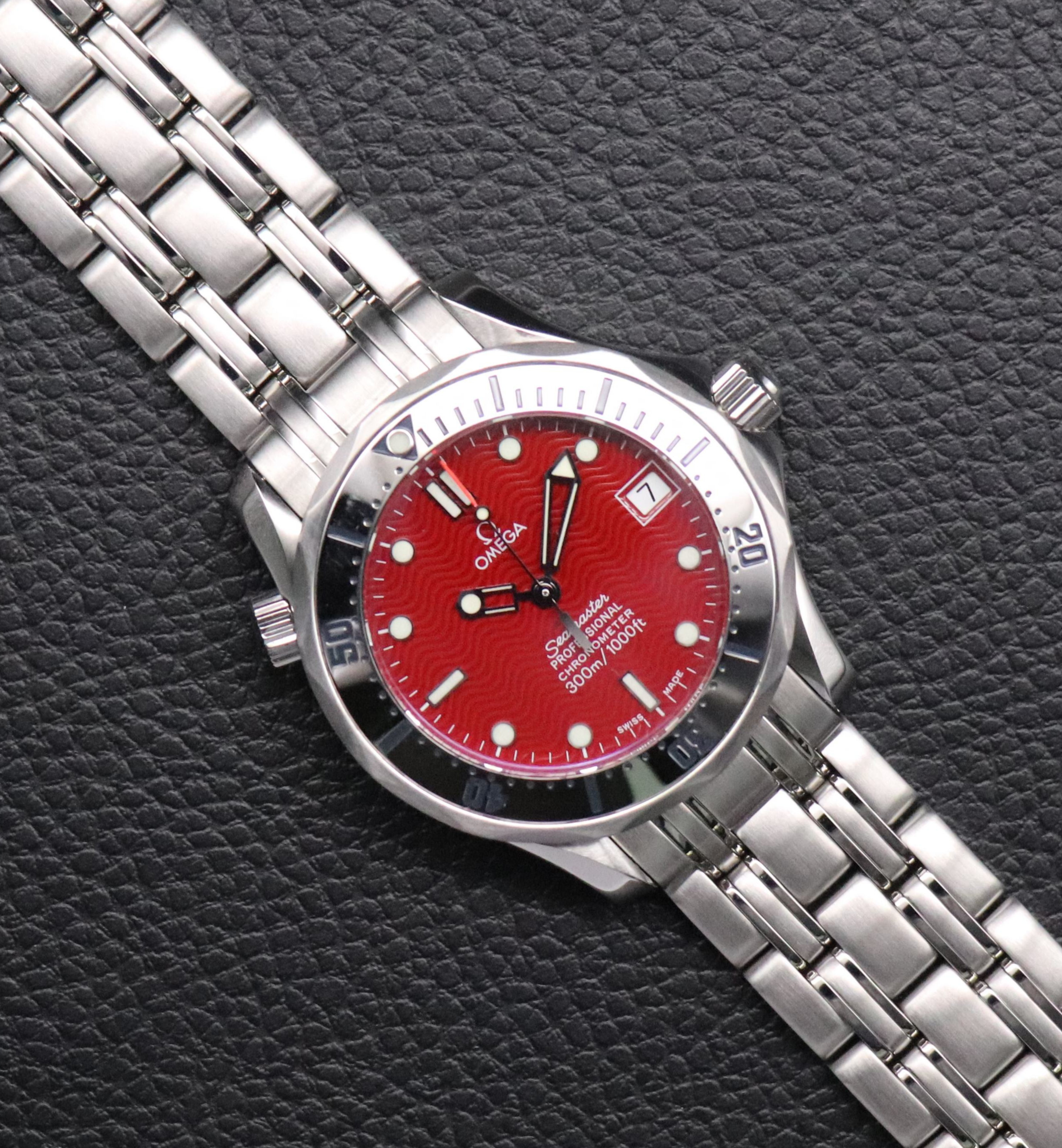 Omega Seamaster 300 2552.61 Red Dial 1999