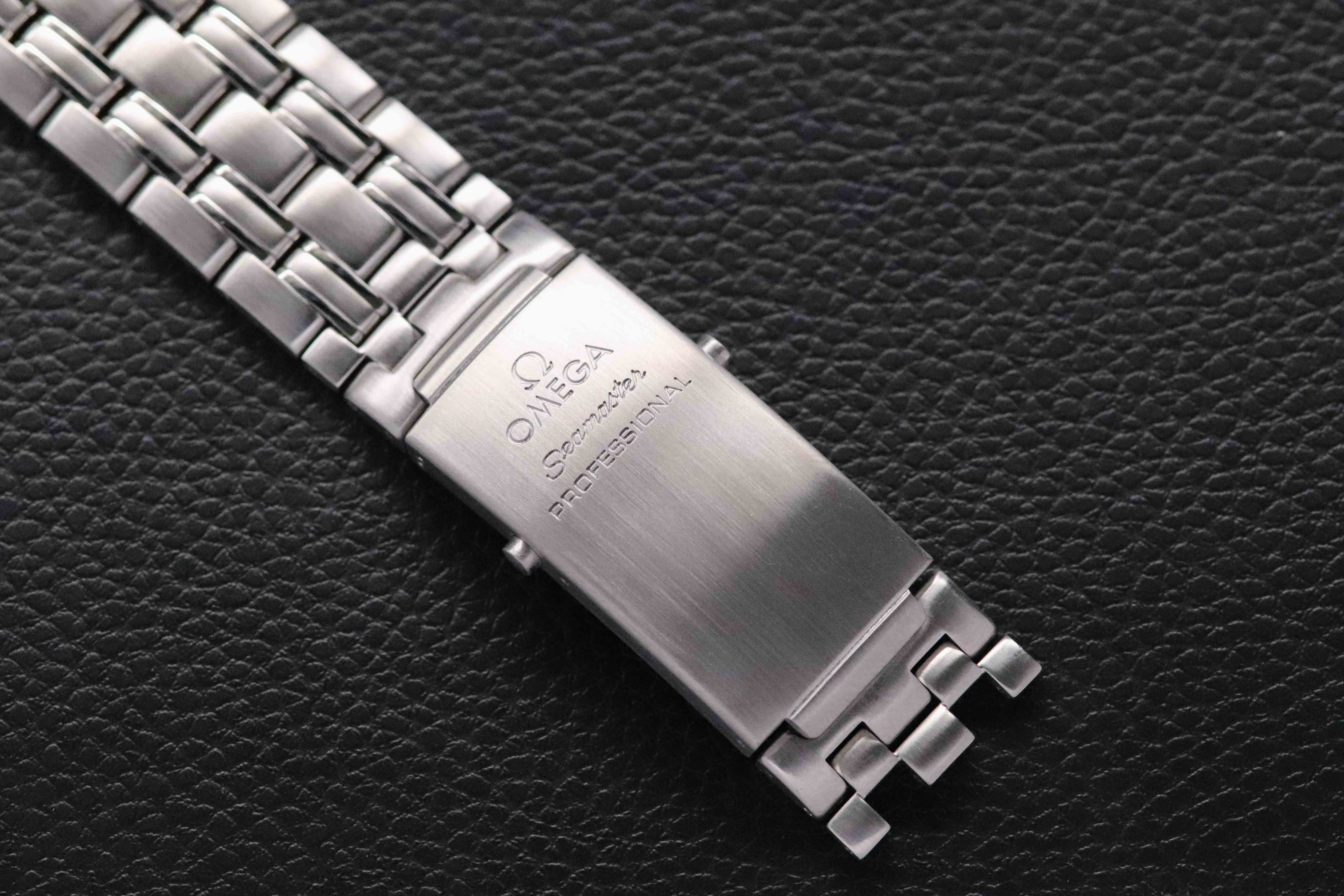 Omega Seamaster Diver 300M 212.30.41.61.01.001 Black Dial 2016