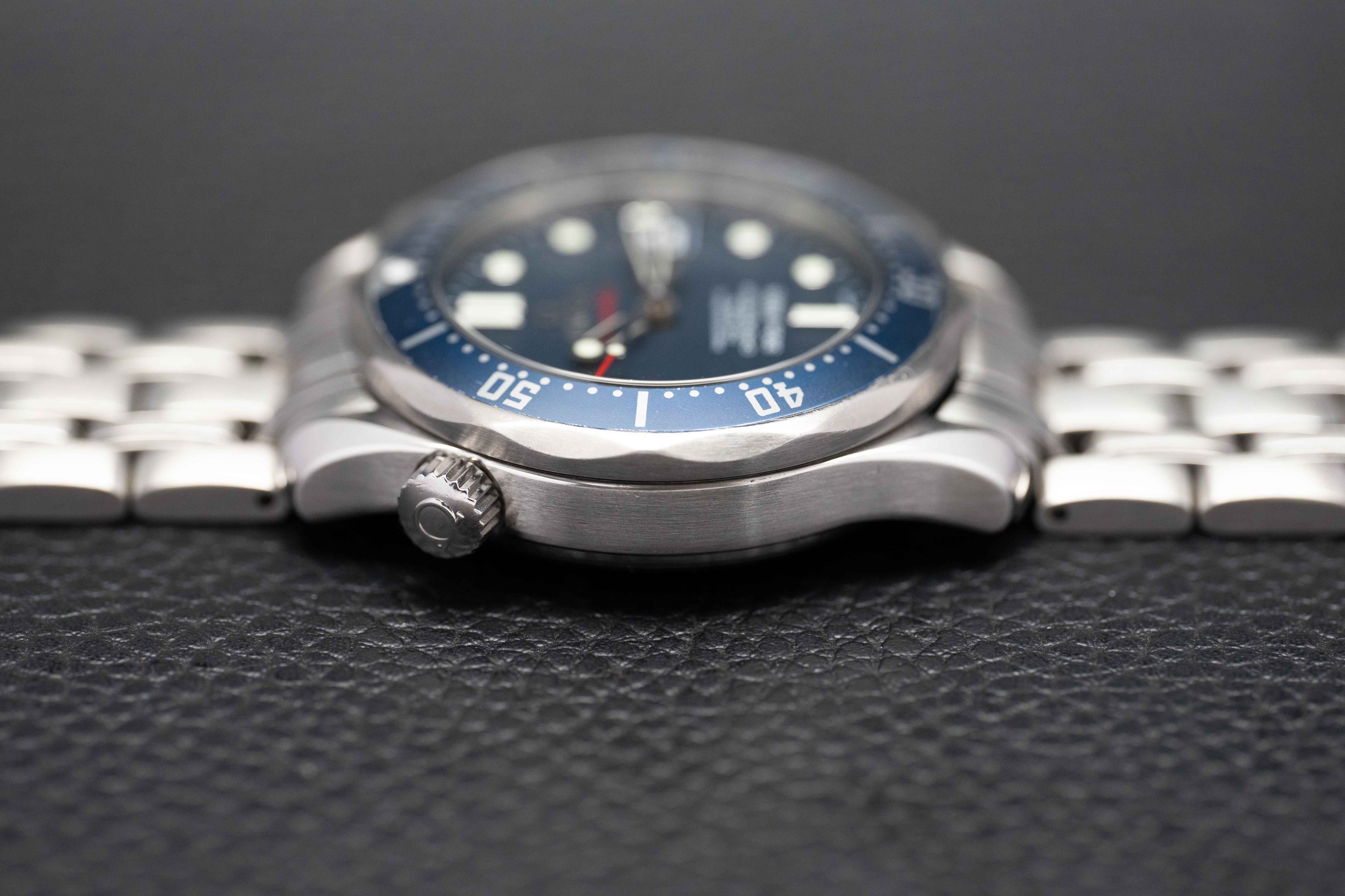 Omega Seamaster Diver 2222.80 Blue Dial 2009