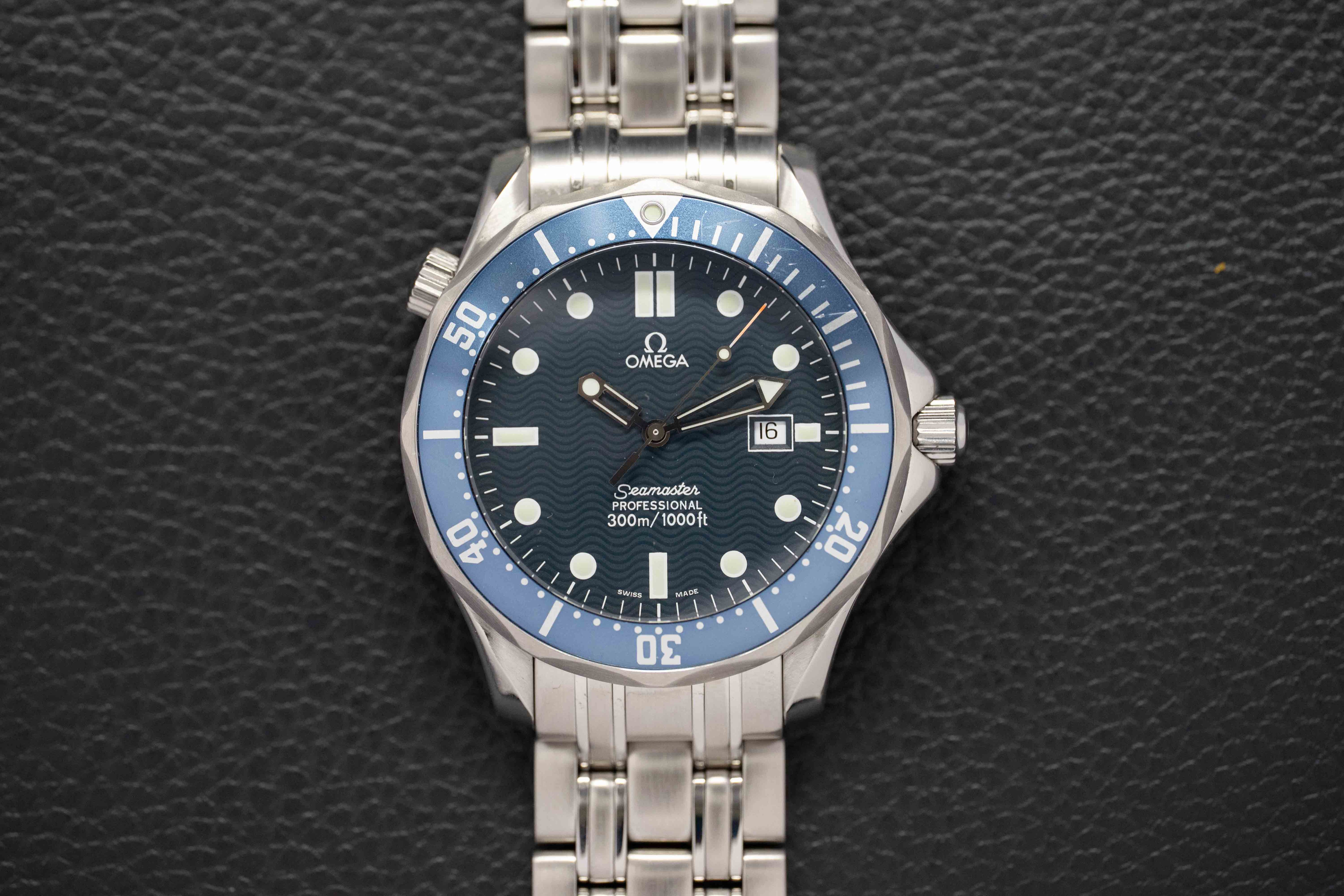 Omega Seamaster James Bond 2541.80 Papers 2000