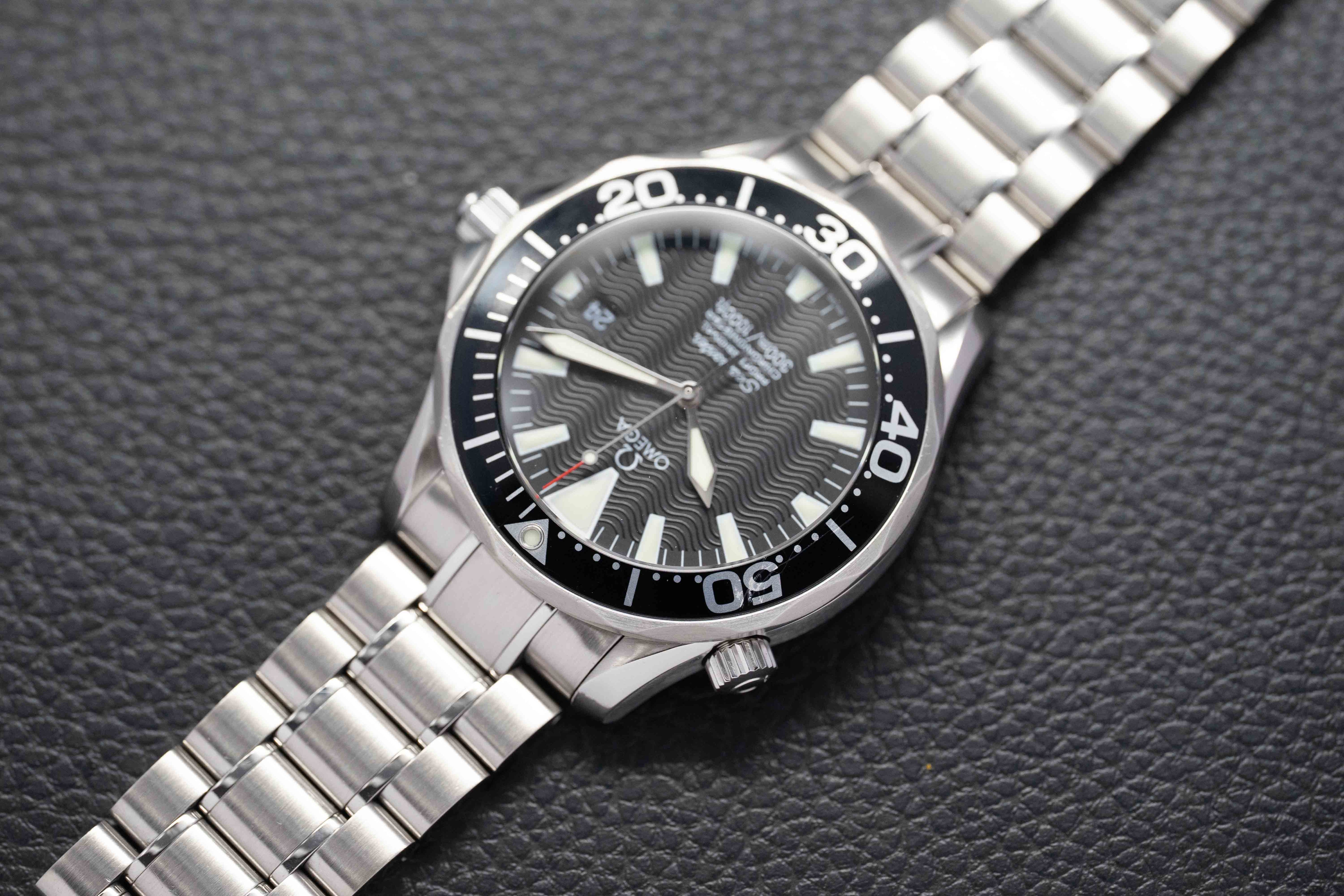 Omega Seamaster 300 2254.50 Black Dial 2004 Papers