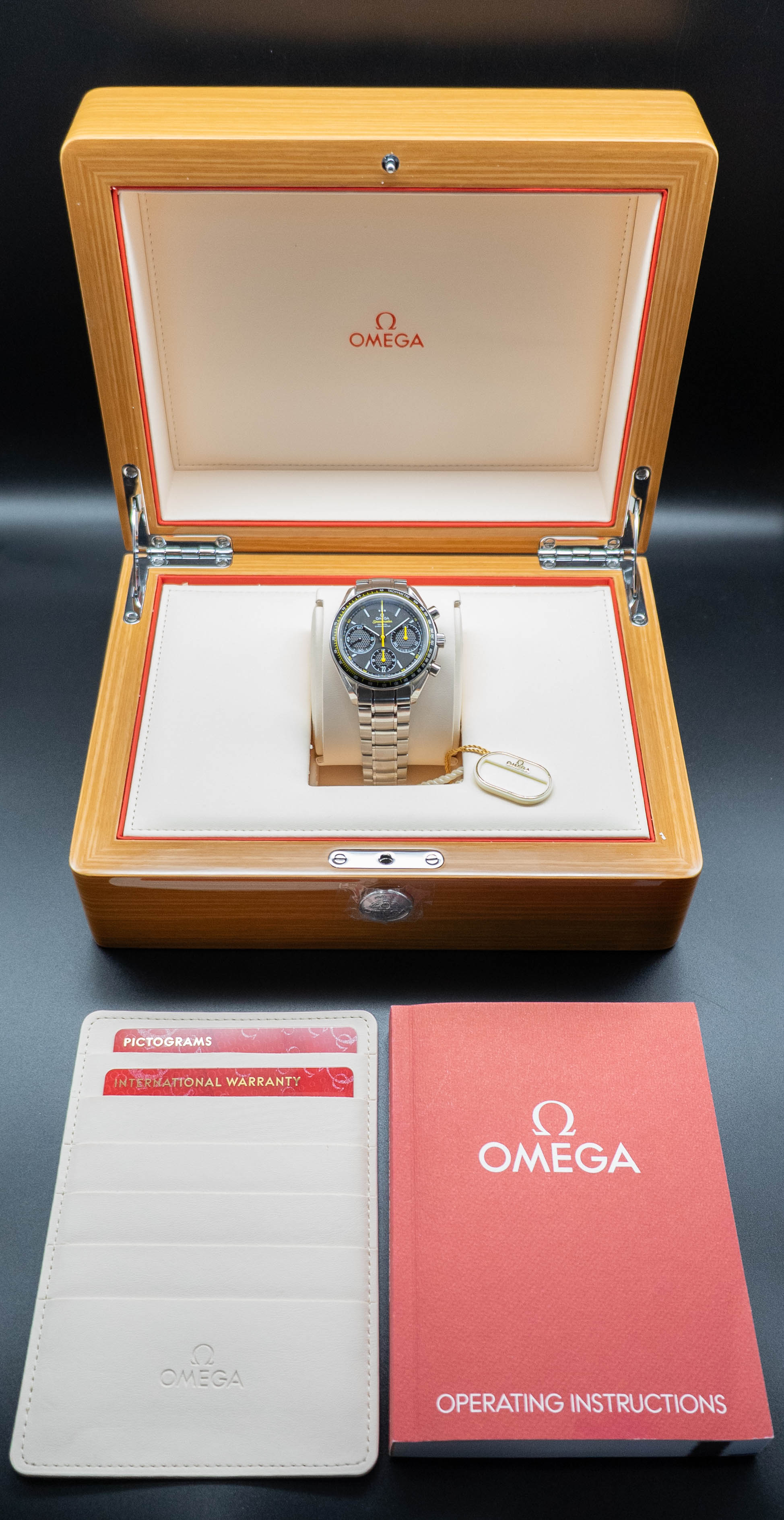 Omega Speedmaster Racing 326.30.40.50.06.001 Fullset 2023 Box+Paper