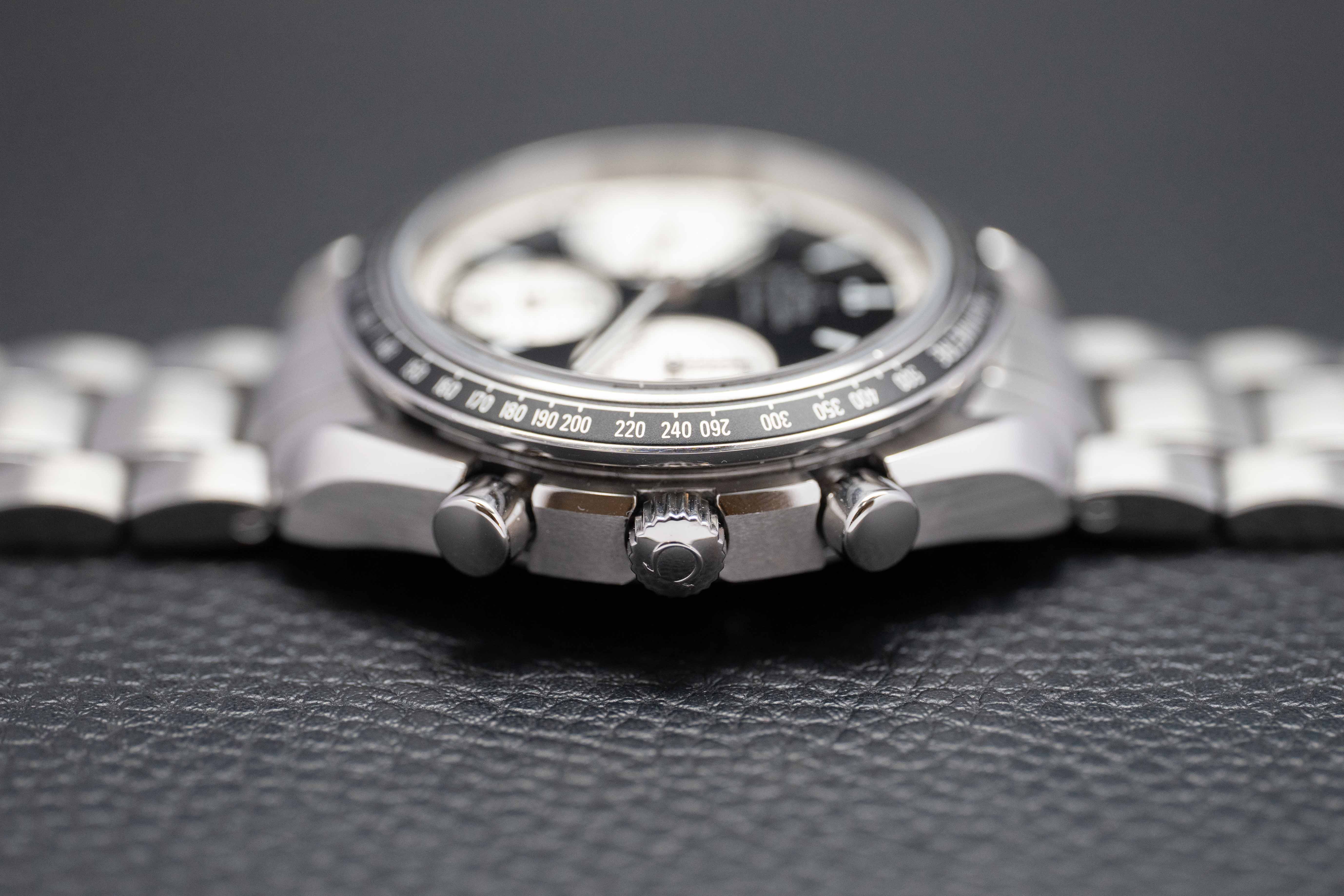 Omega Speedmaster Racing 326.30.40.50.01.002 Panda 2023 Fullset