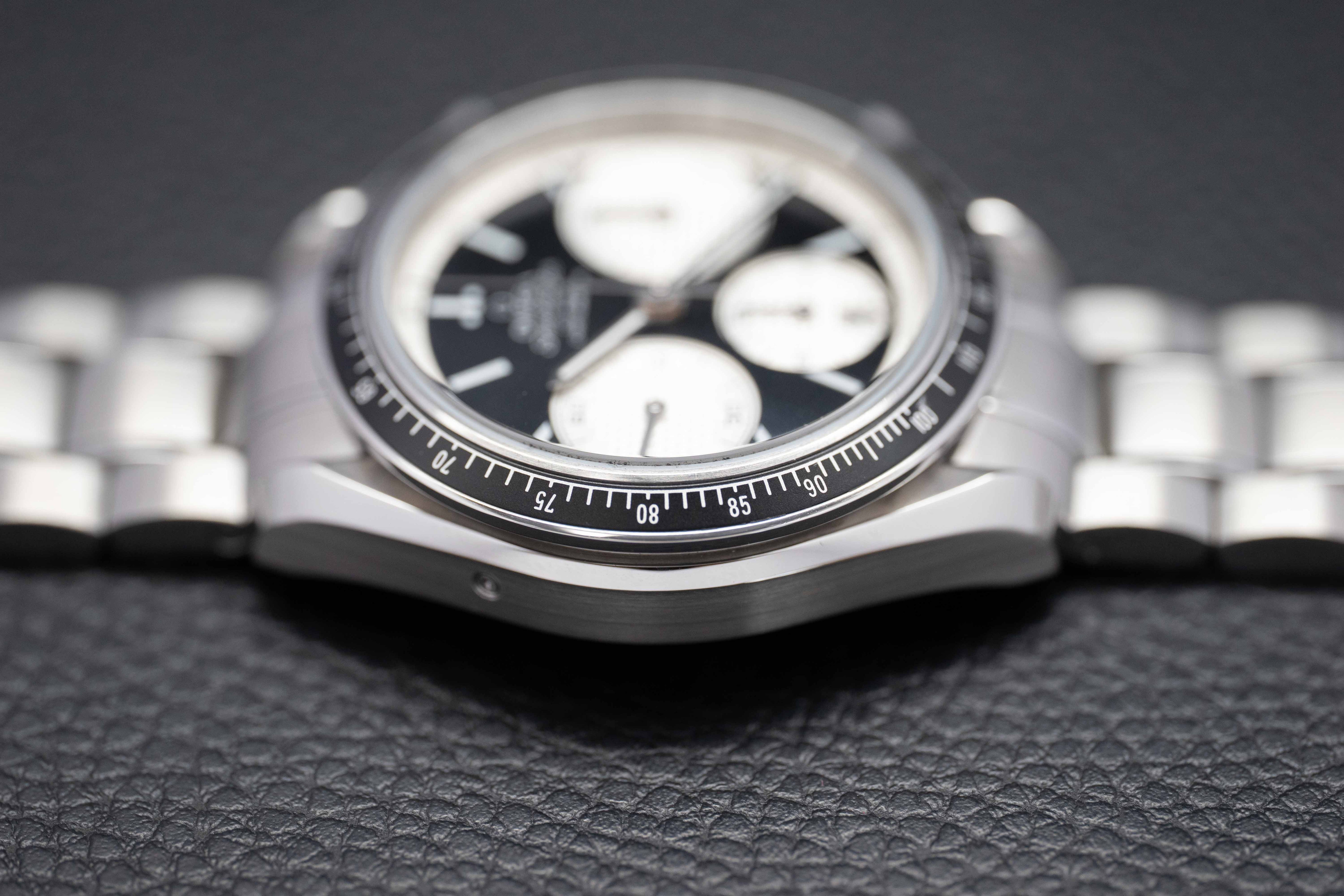 Omega Speedmaster Racing 326.30.40.50.01.002 Panda 2023 Fullset