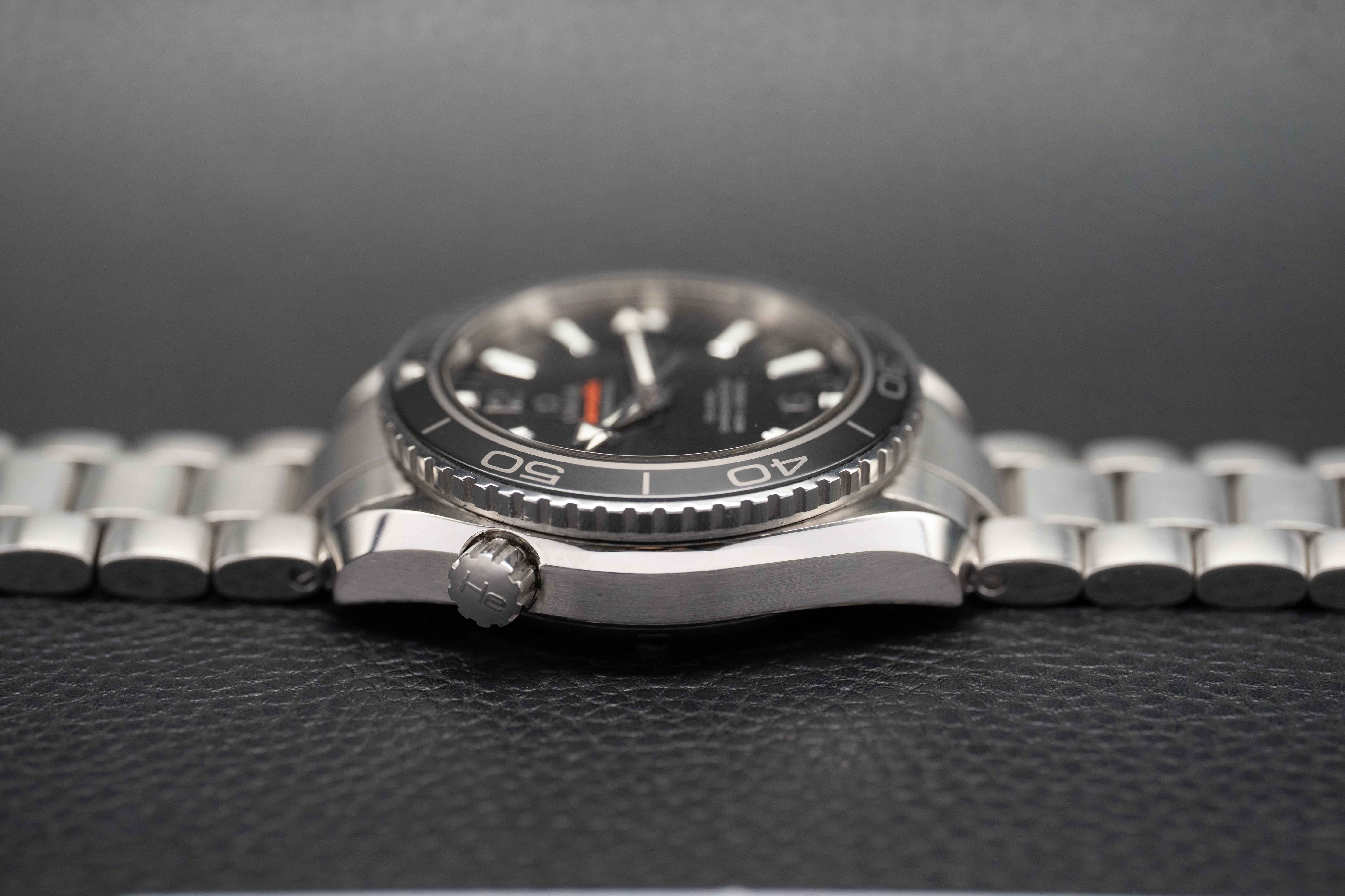 Omega Seamaster Planet Ocean 232.30.42.21.01.001 Papers 2013