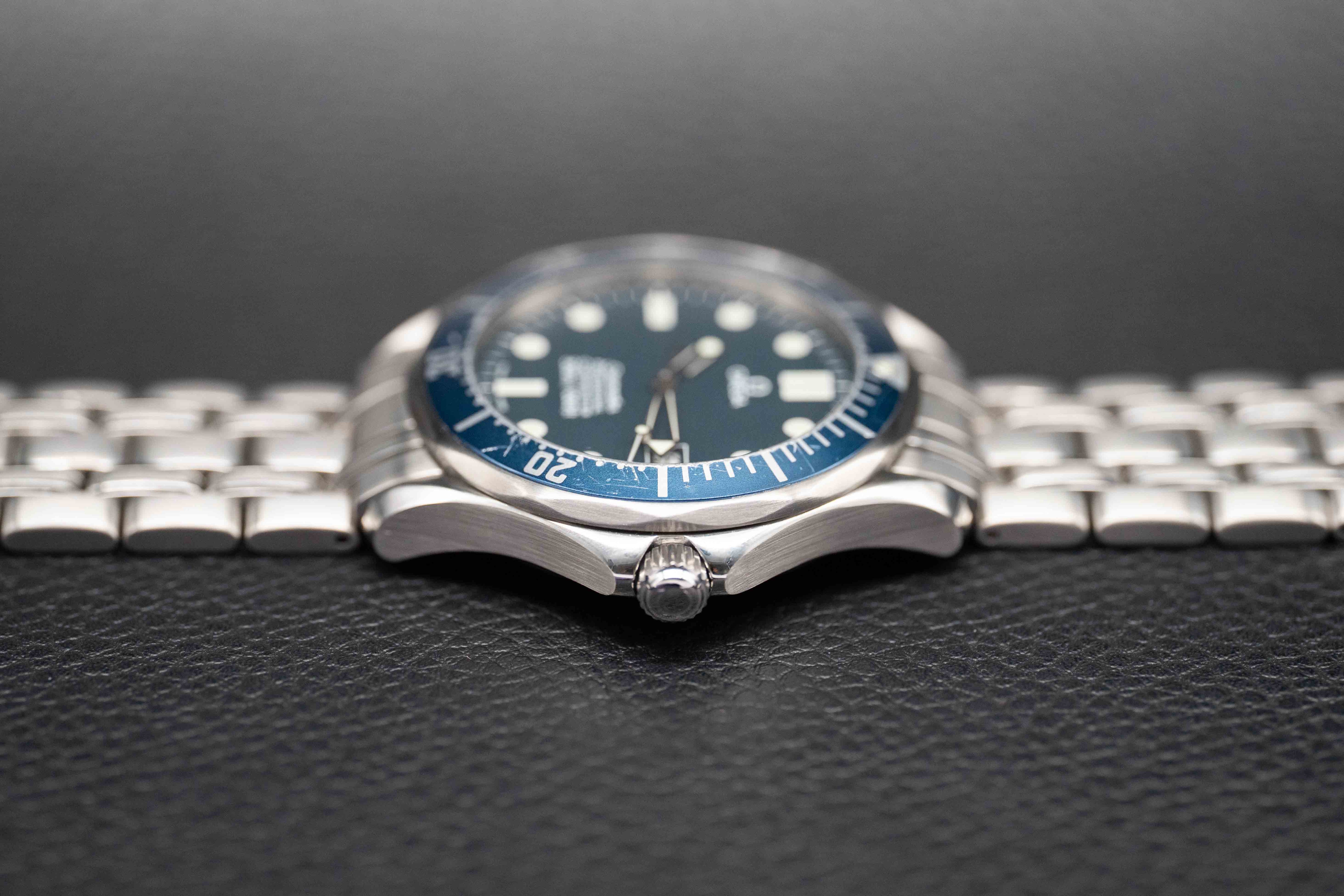 Omega Seamaster 2531.80 James Bond 2001 Papers