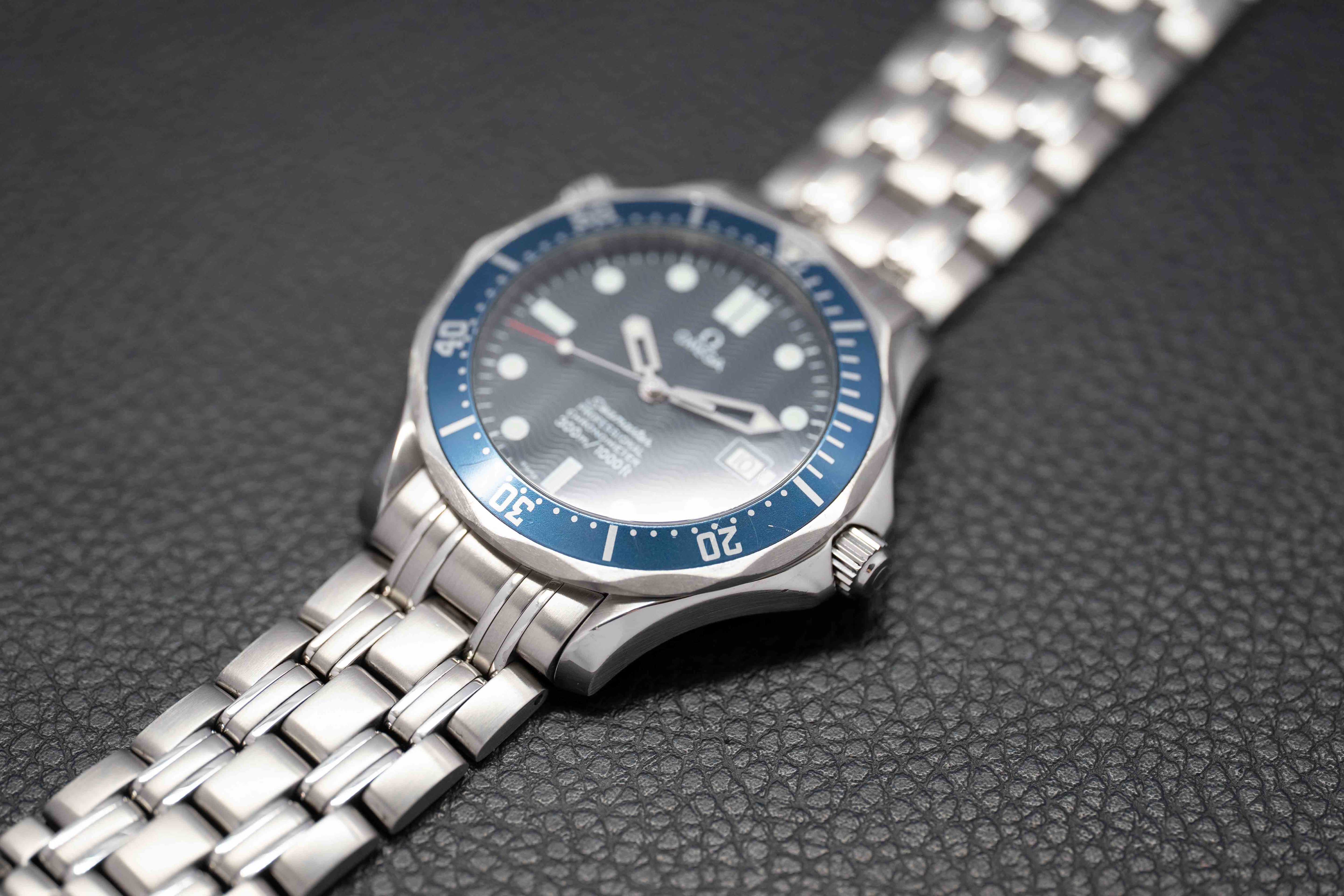 Omega Seamaster 2531.80 James Bond 2006 Papers