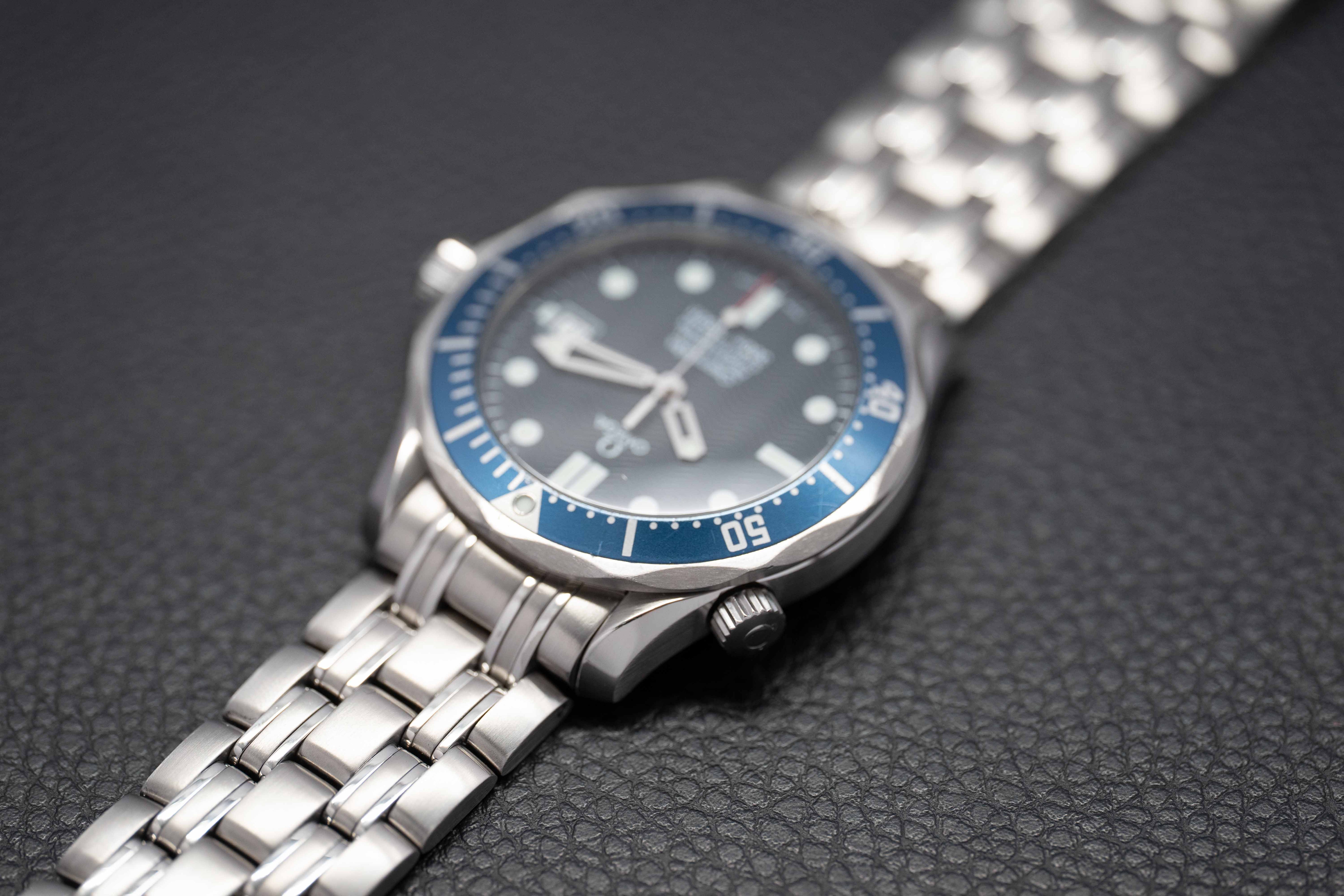 Omega Seamaster 2531.80 James Bond 2006 Papers