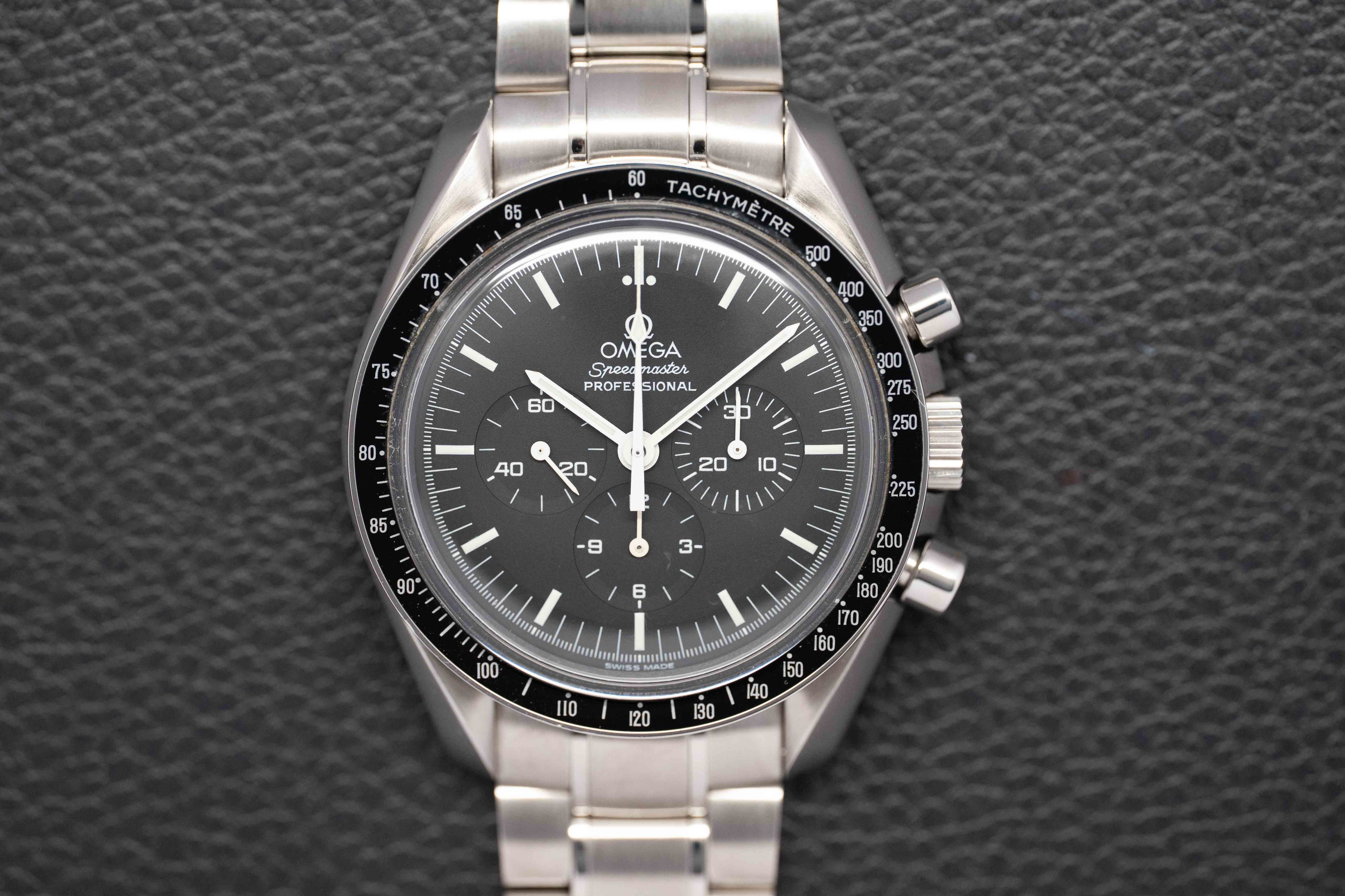 Omega Speedmaster Moonwatch 3572.50 Glass Bottom 2005