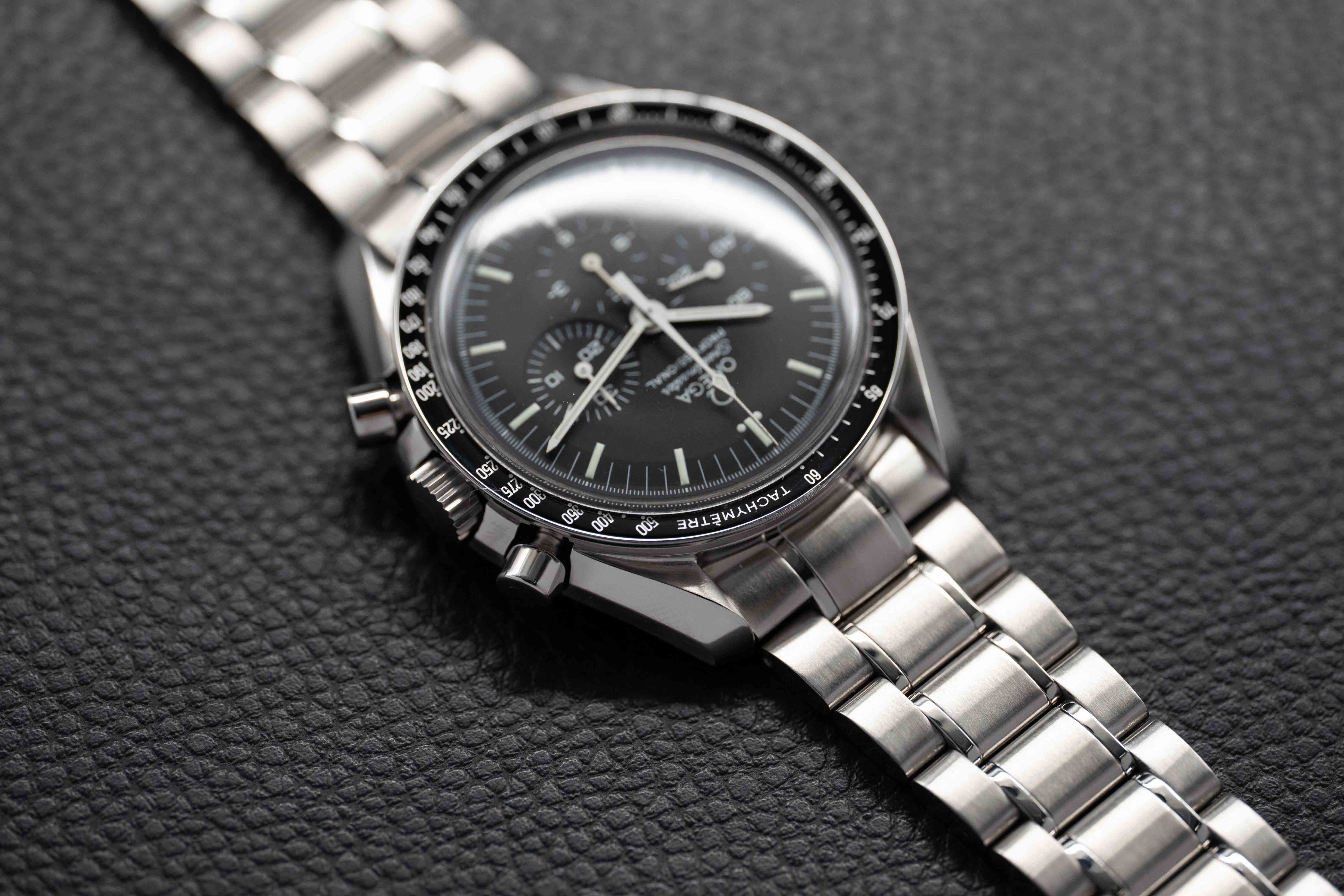 Omega Speedmaster Moonwatch 3572.50 Glass Bottom 2005