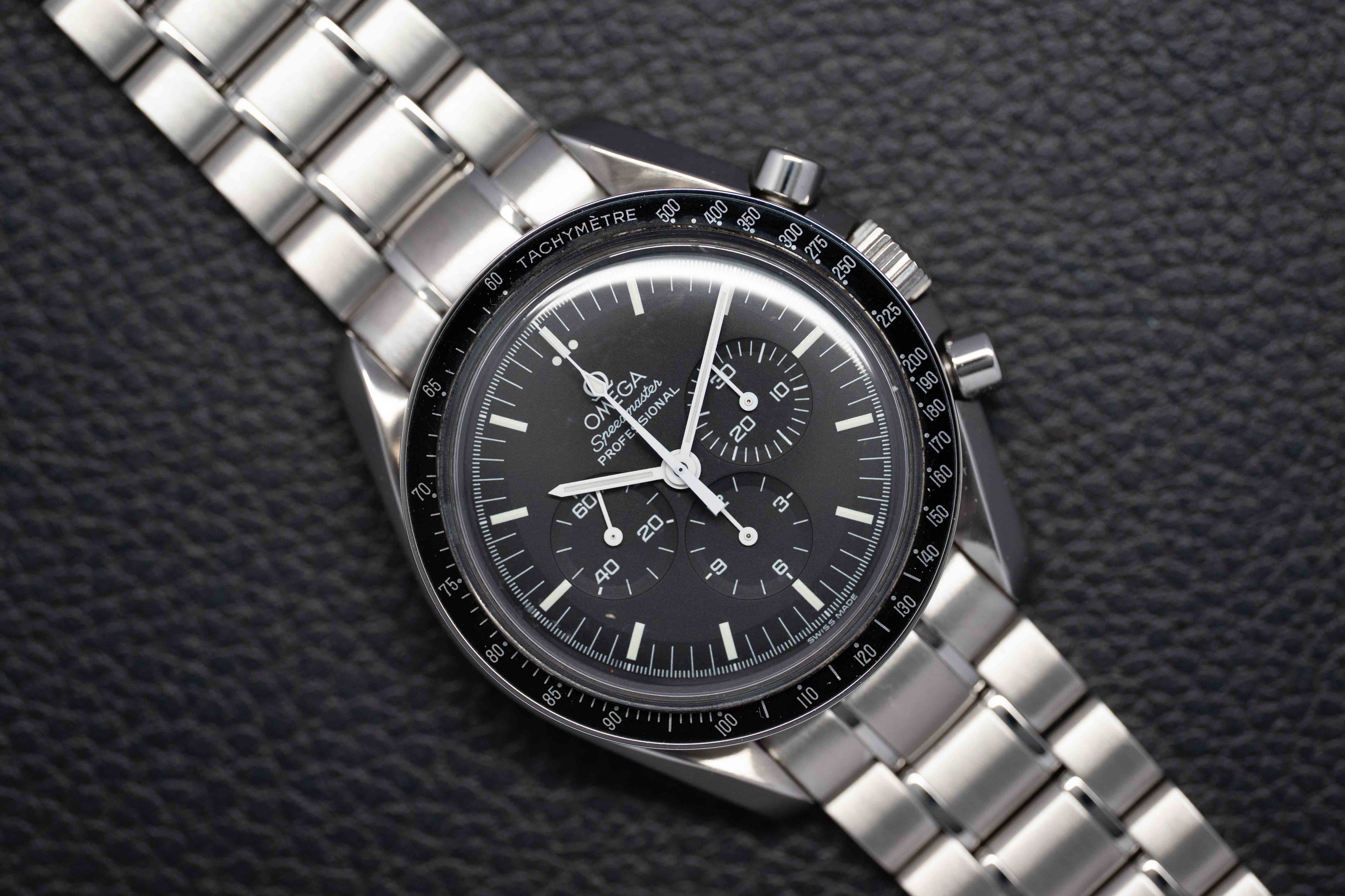 Omega Speedmaster Moonwatch 3572.50 Glass Bottom 2005