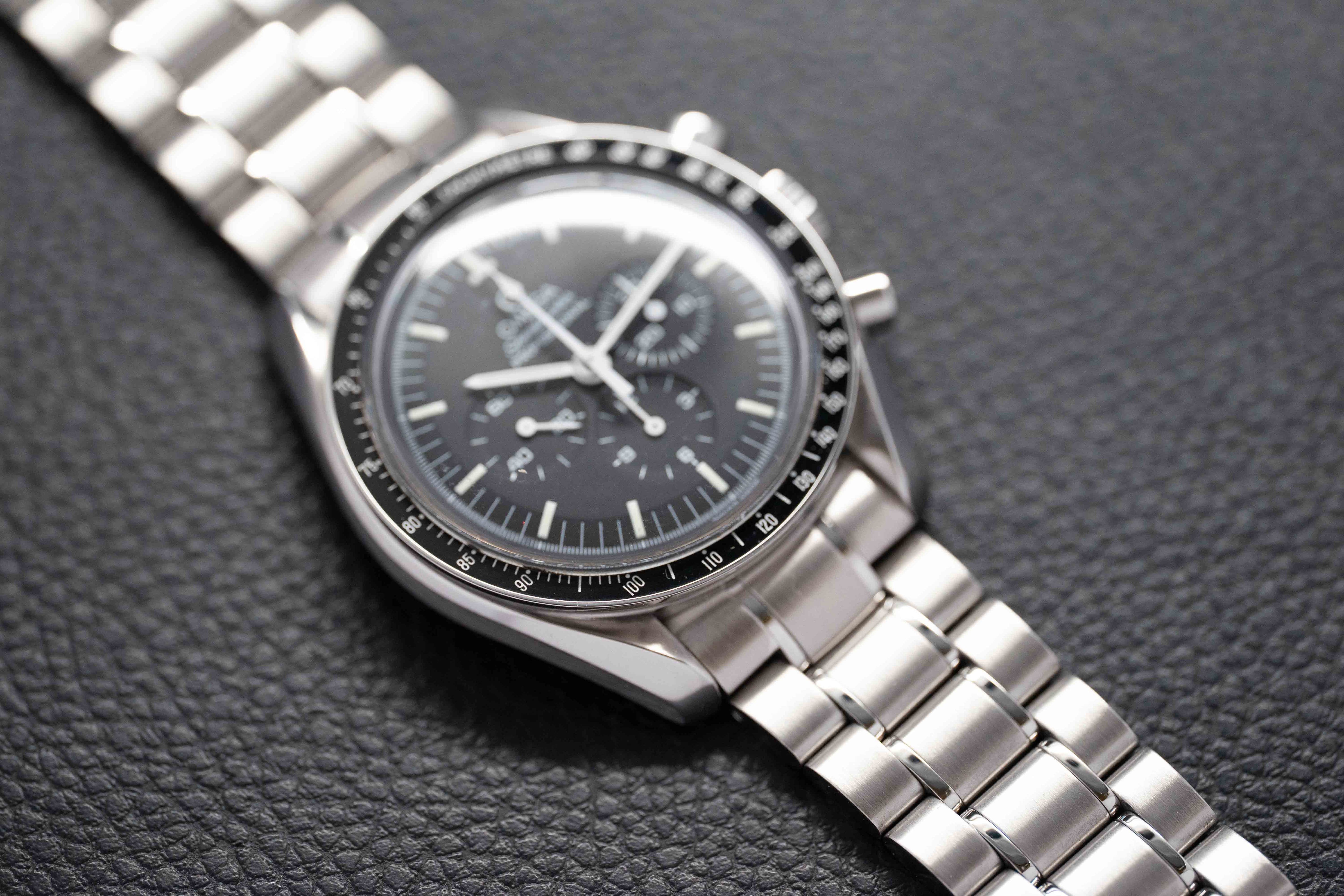 Omega Speedmaster Moonwatch 3572.50 Glass Bottom 2005
