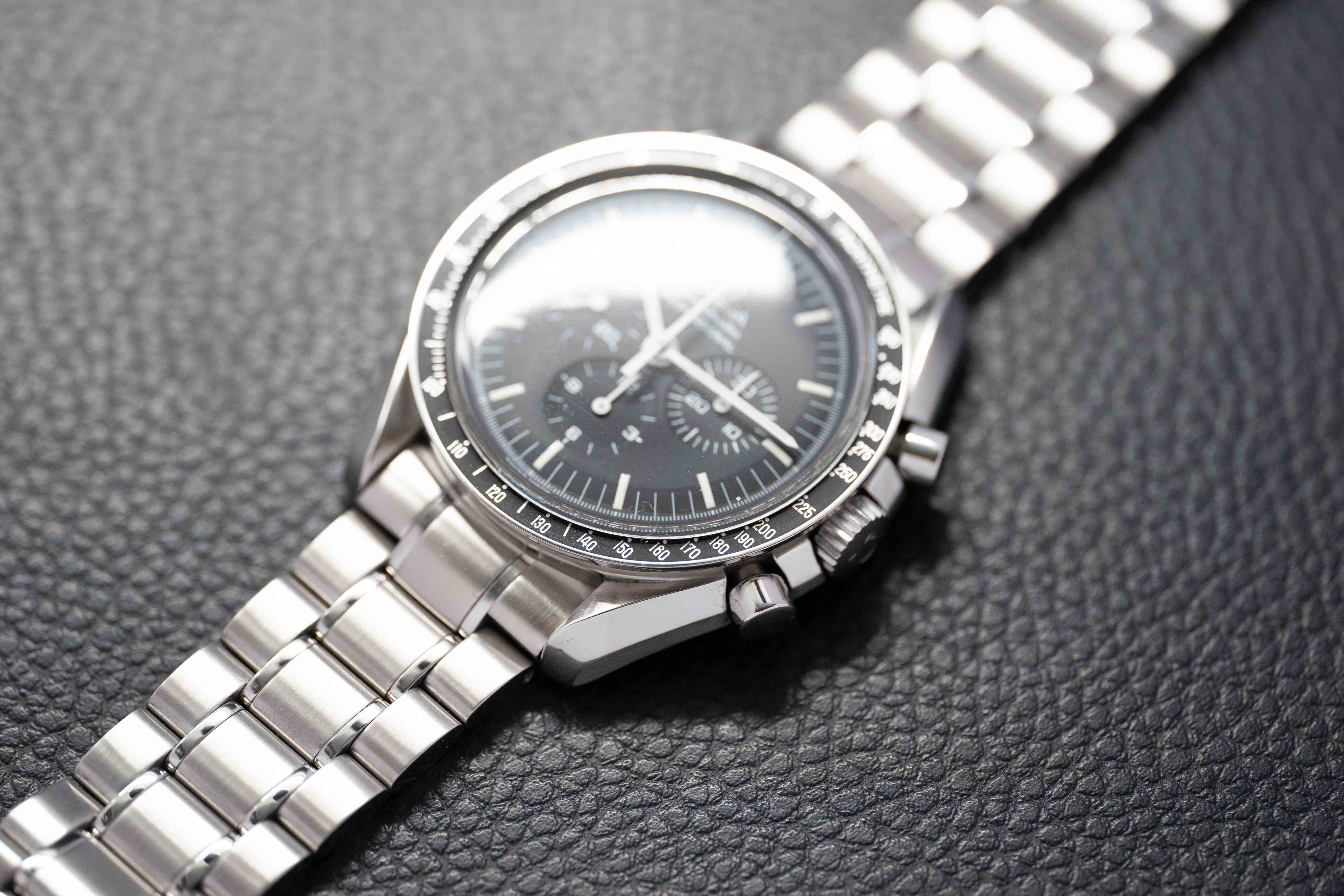 Omega Speedmaster Moonwatch 3572.50 Glass Bottom 2005