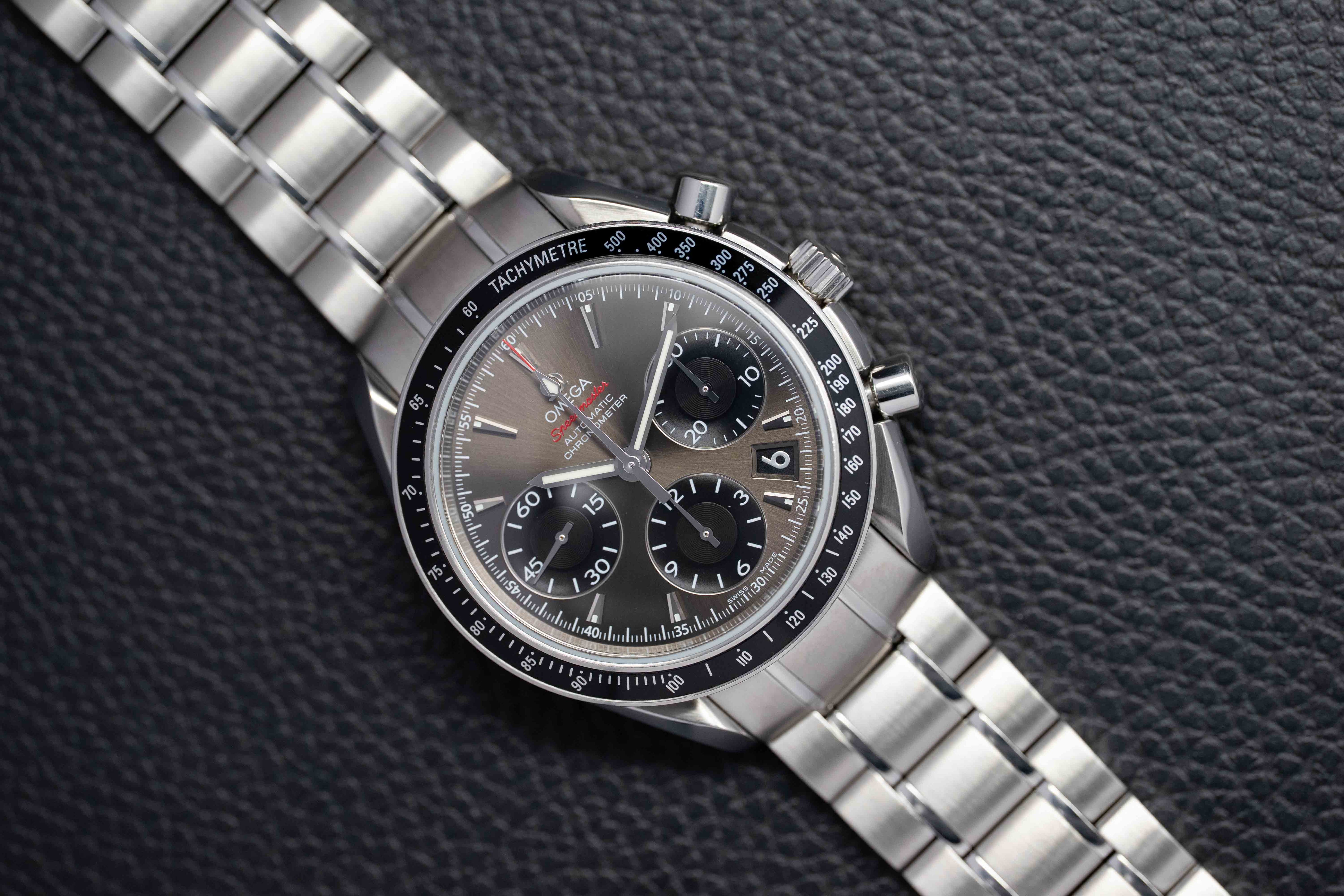 Omega Speedmaster 323.30.40.40.06.001 Fullset 2015 Box+Paper