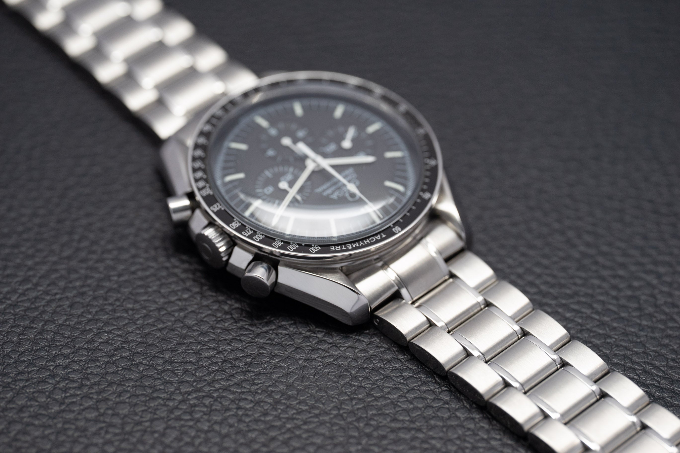 Omega Speedmaster Moonwatch 3572.50 Glass Bottom 2005