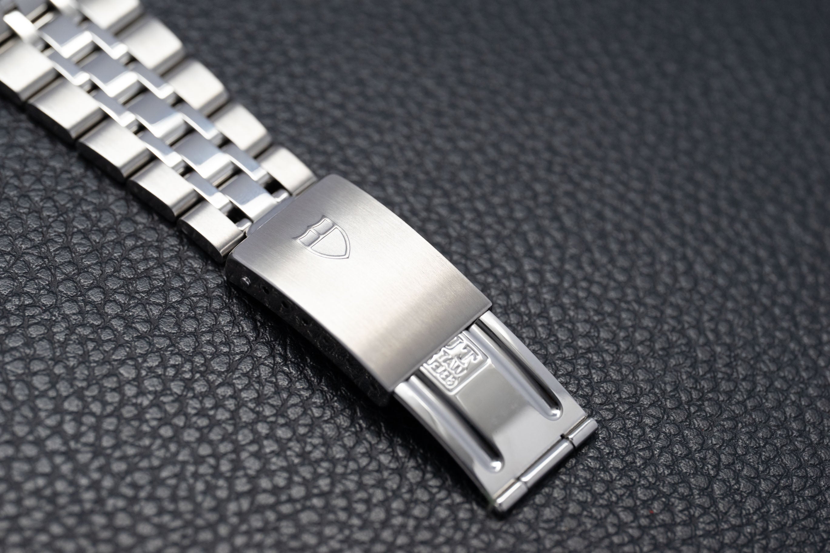 Tudor Classic Date 21010 Silver Dial 2019 Papers