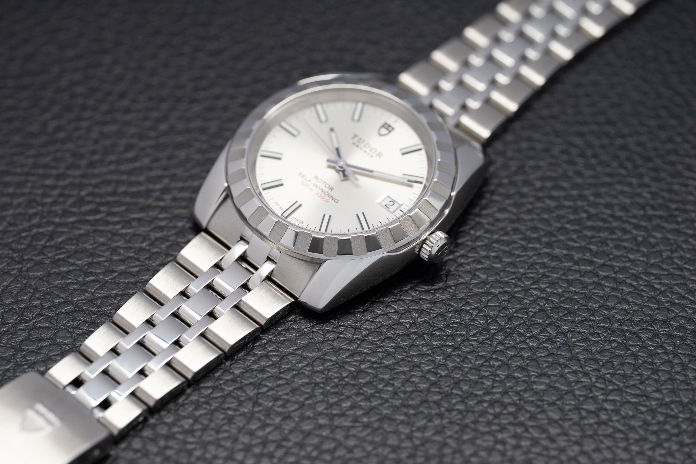 Tudor Classic Date 21010 Silver Dial 2019 Papers