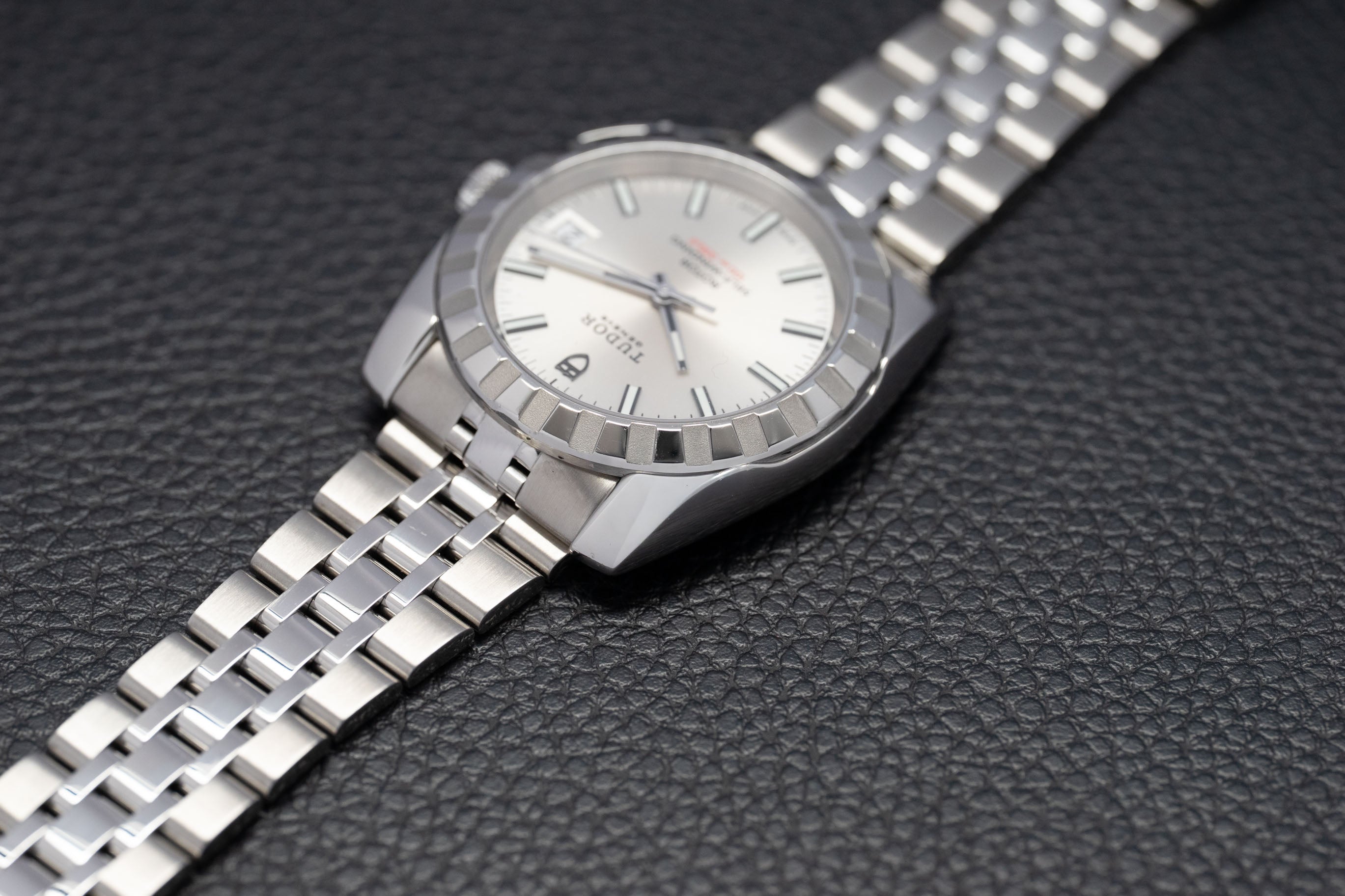 Tudor Classic Date 21010 Silver Dial 2019 Papers