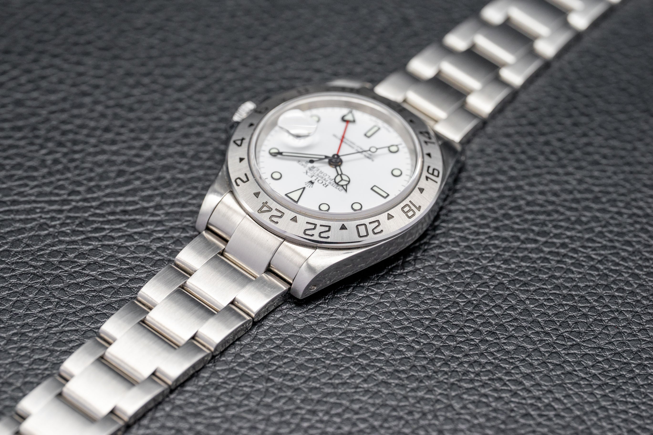 Rolex Explorer 2 Polar 16570 Fullset 2002 Box+Papers