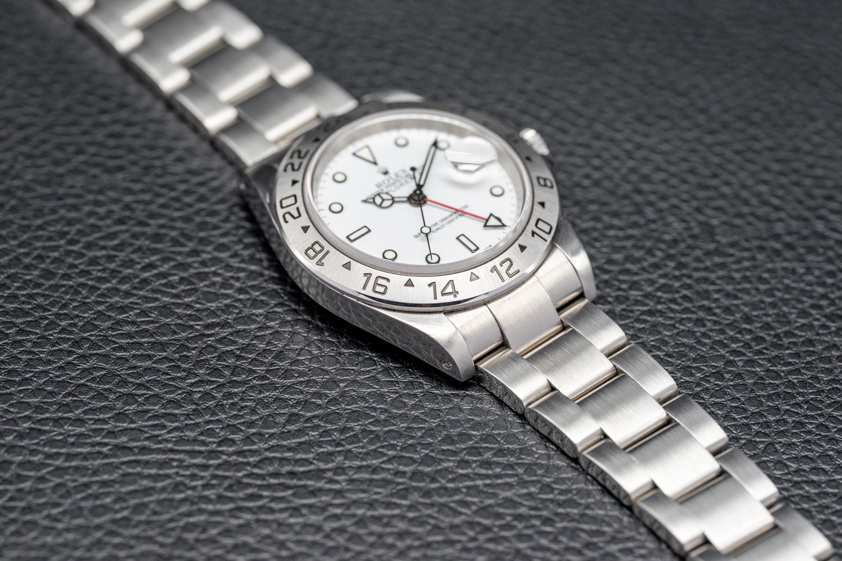 Rolex Explorer 2 Polar 16570 Fullset 2002 Box+Papers