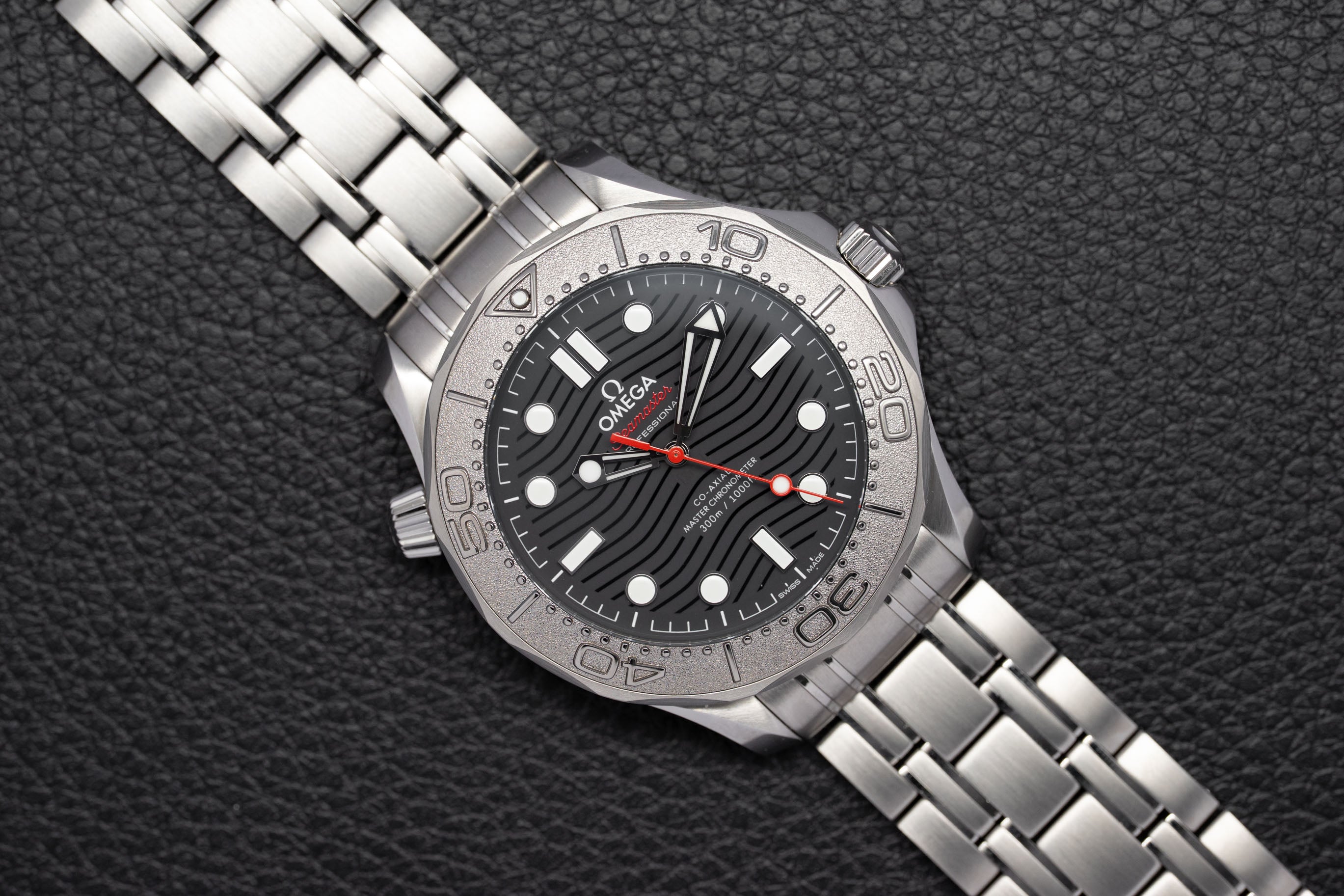 Omega Seamaster Diver 300 210.30.42.20.01.002 Fullset 2025 Box+Papers