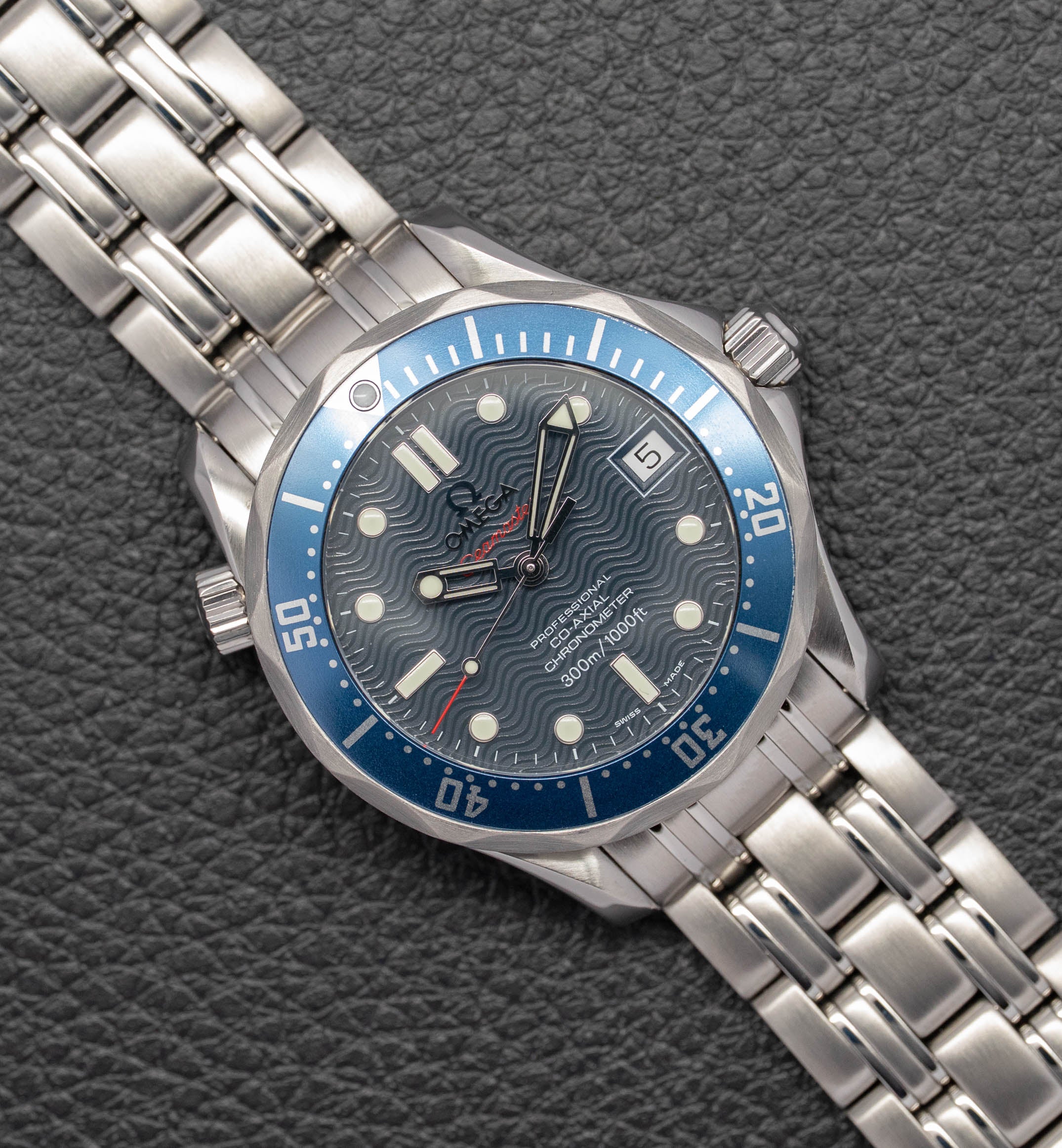 Omega Seamaster Diver 2222.80 Blue Dial 2010
