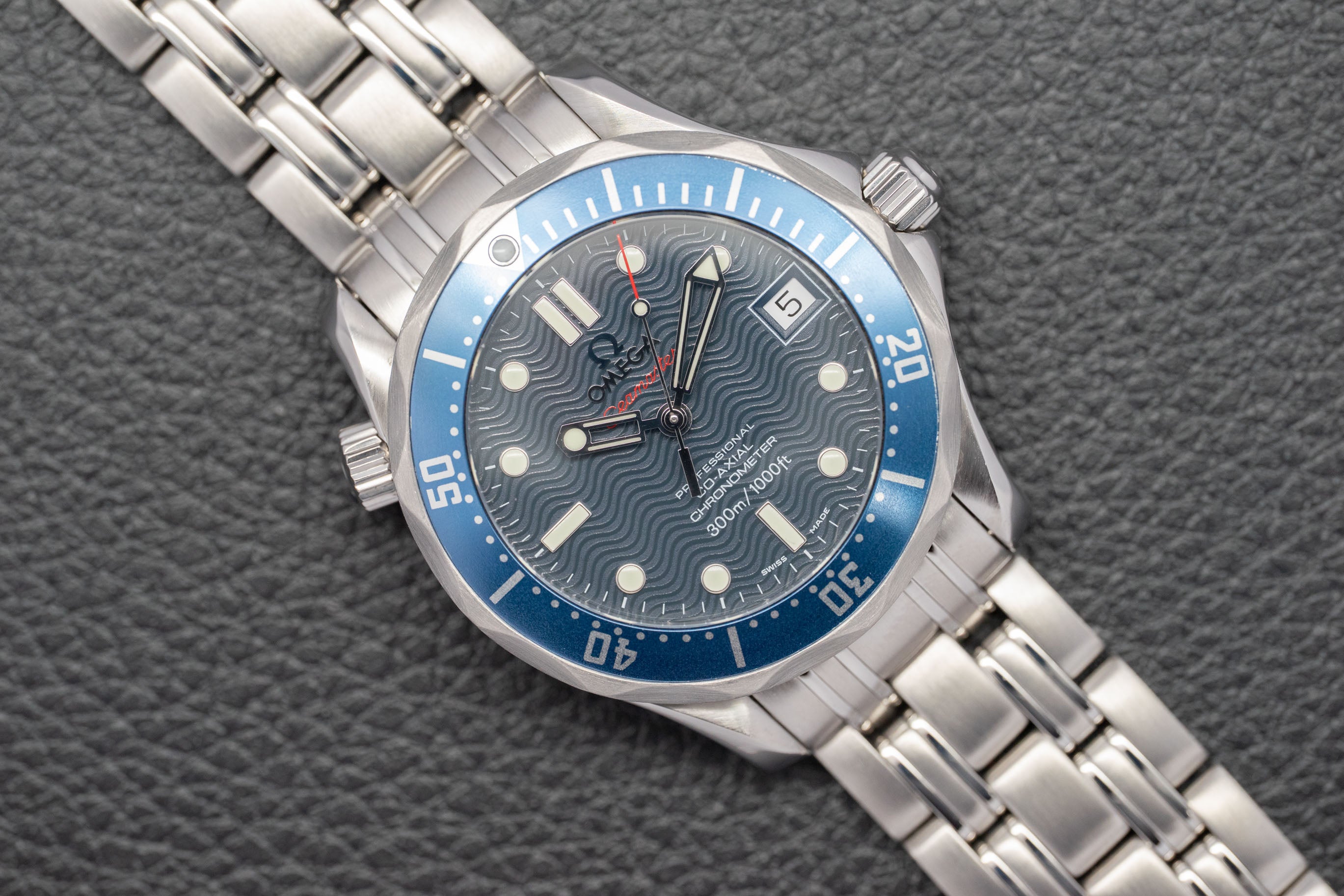 Omega Seamaster Diver 2222.80 Blue Dial 2010