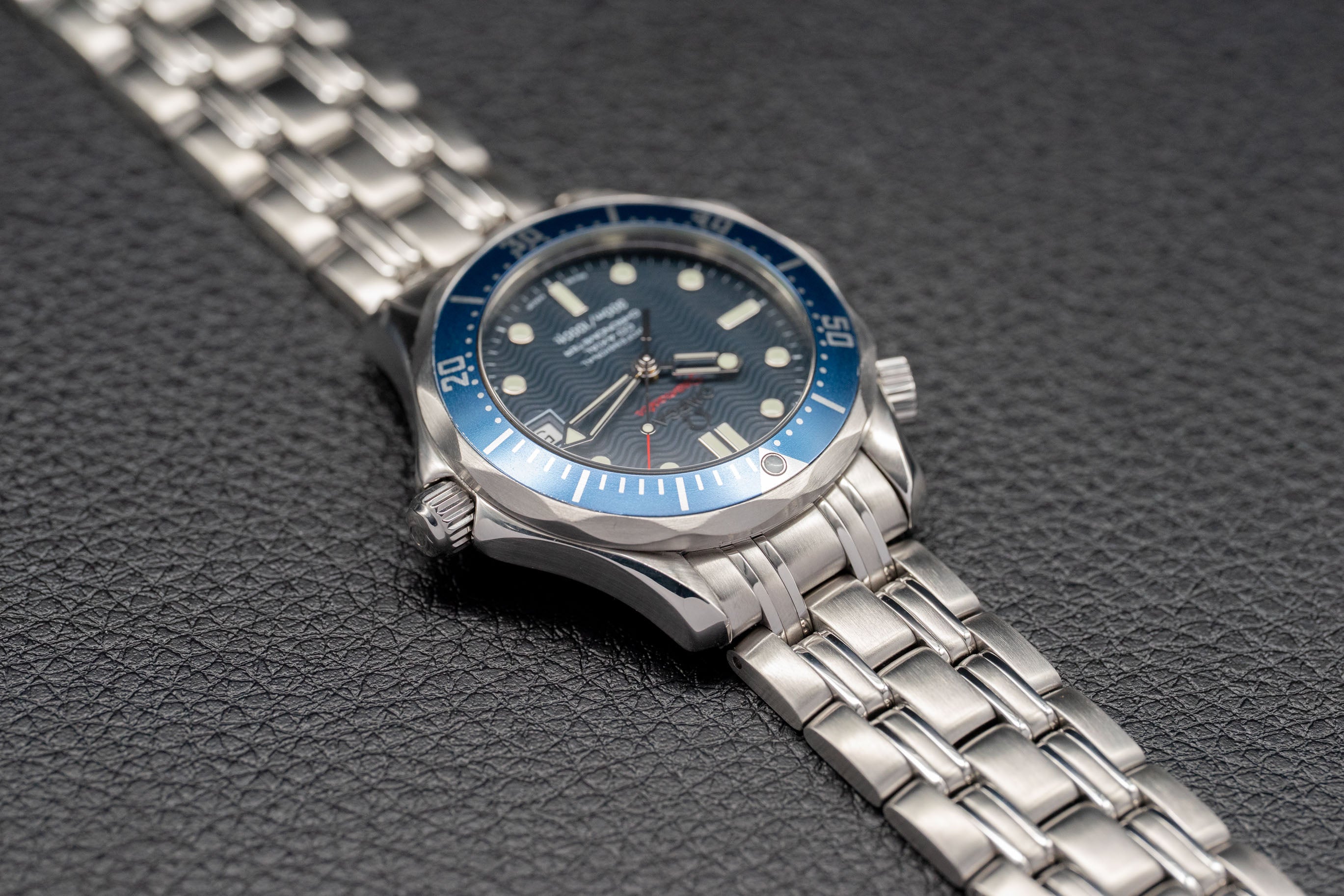 Omega Seamaster Diver 2222.80 Blue Dial 2010