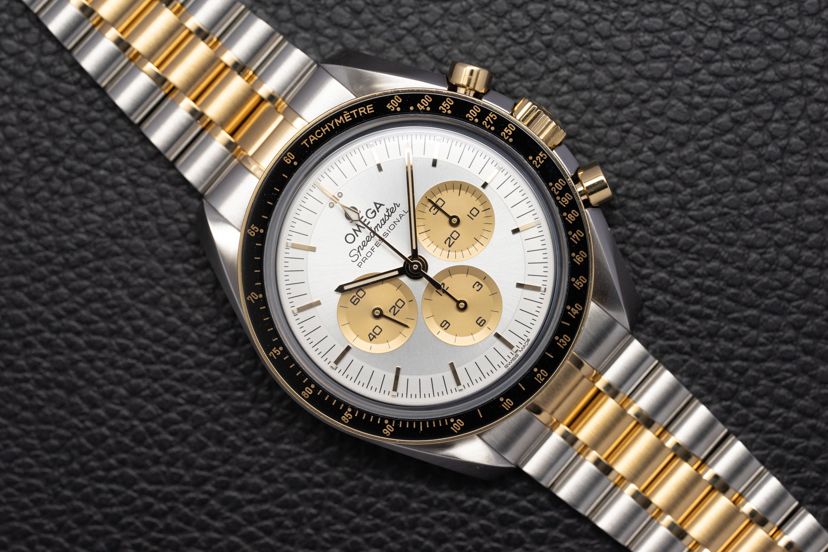 Omega Speedmaster Professional Moonwatch 310.20.42.50.02.001 Fullset 2024 Box+Papers