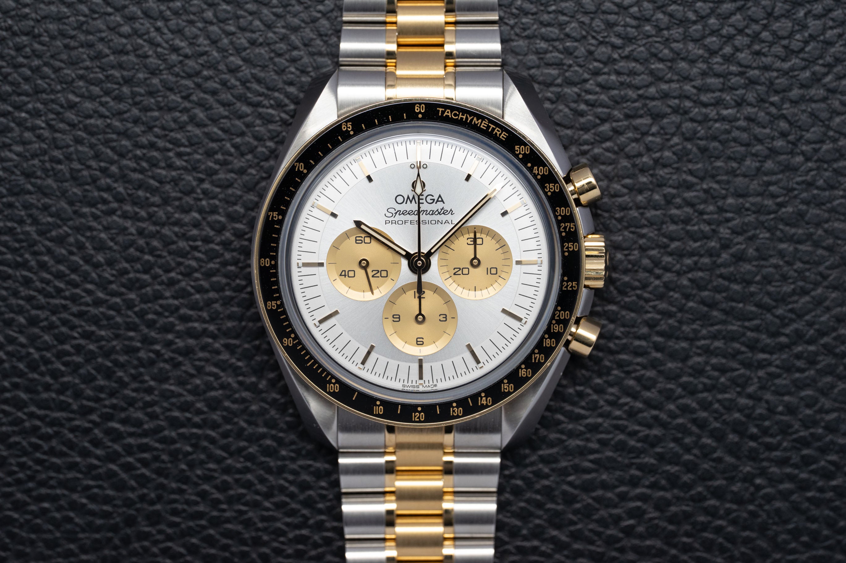 Omega Speedmaster Professional Moonwatch 310.20.42.50.02.001 Fullset 2024 Box+Papers