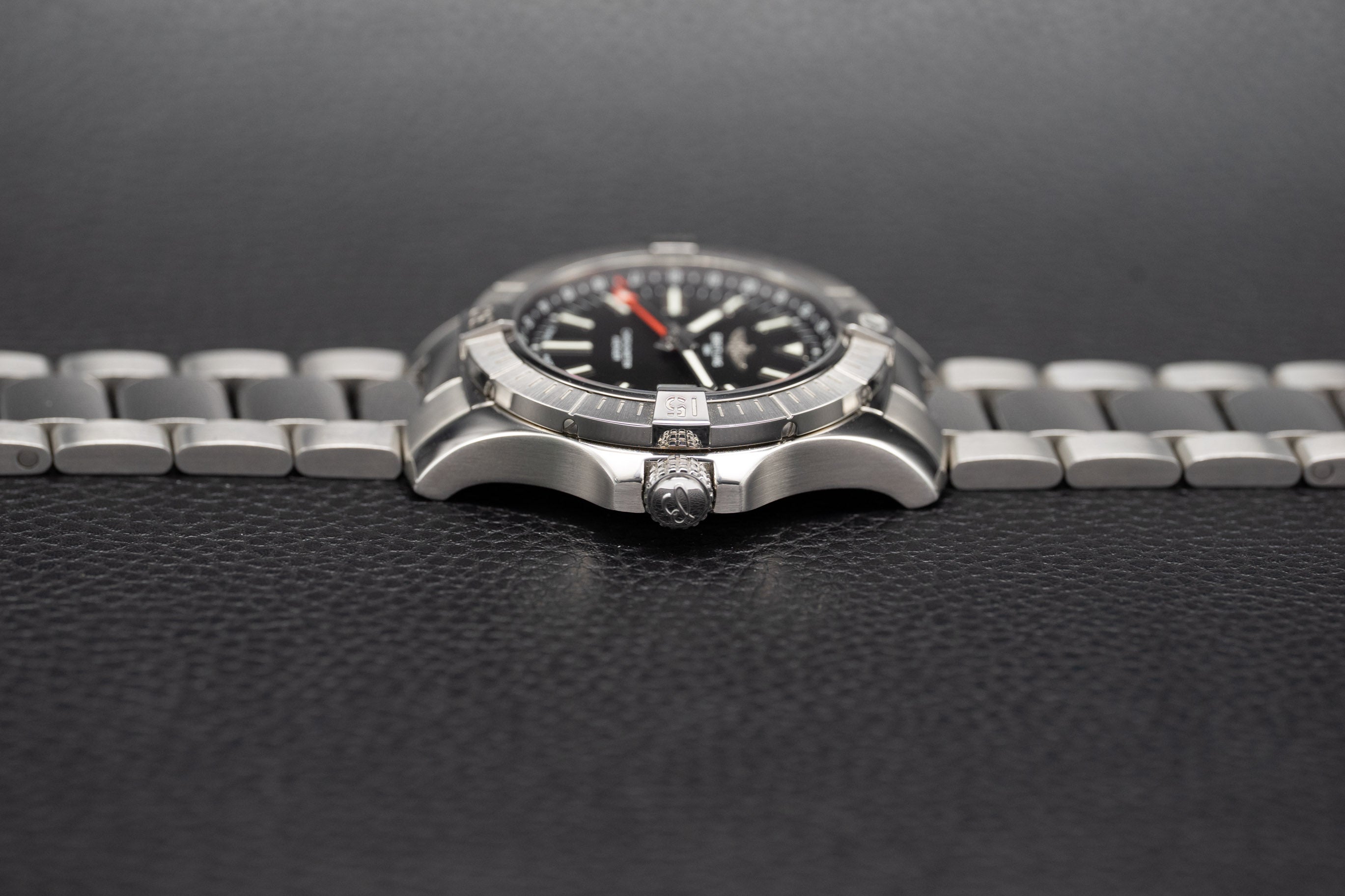 Breitling Avenger GMT A32397 Fullset 2024 Box+Papers