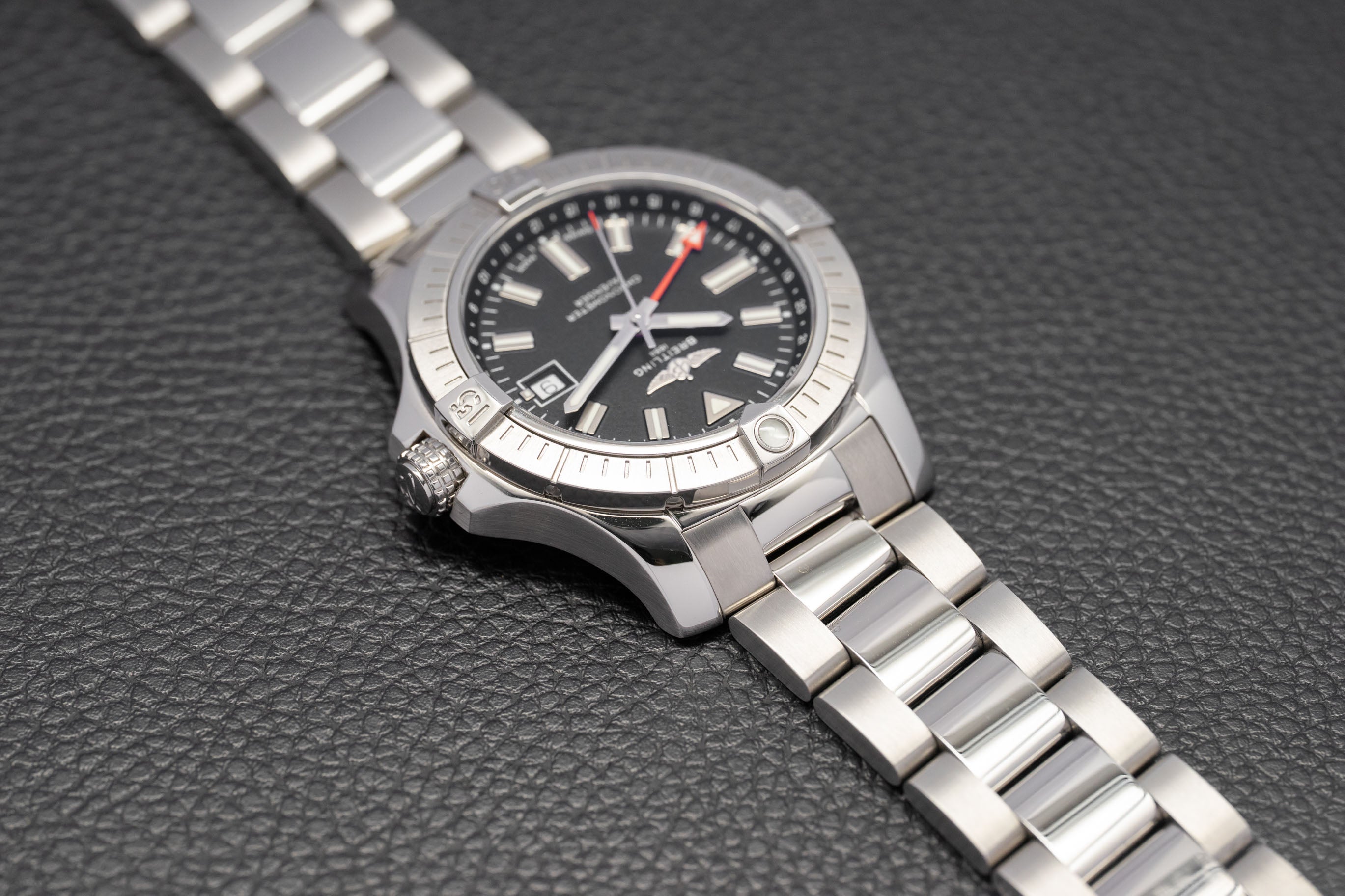 Breitling Avenger GMT A32397 Fullset 2024 Box+Papers