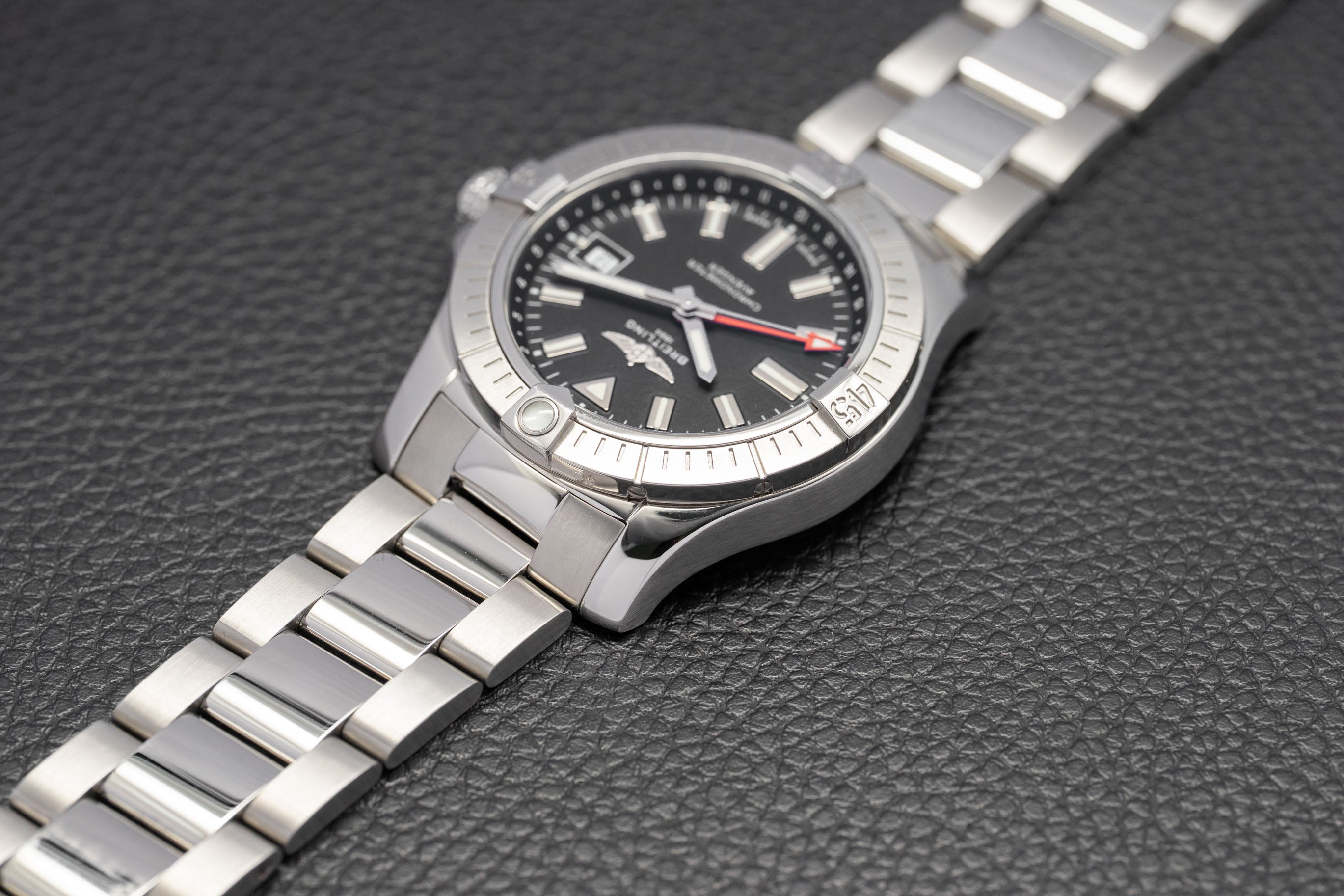 Breitling Avenger GMT A32397 Fullset 2024 Box+Papers