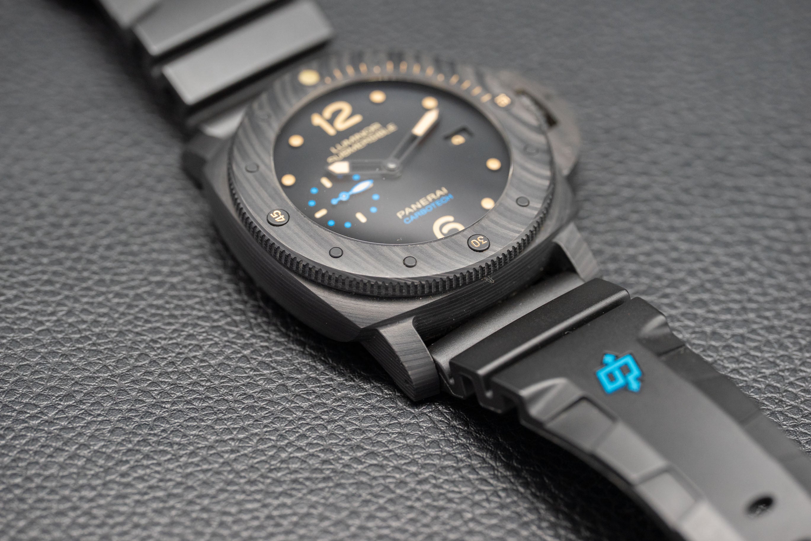Panerai Luminor Submersible Carbotech PAM00616 Fullset 2019 Box+Papers