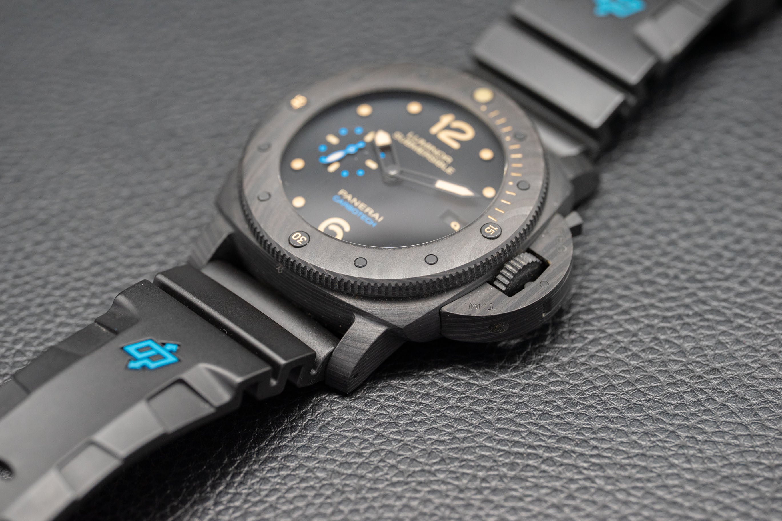 Panerai Luminor Submersible Carbotech PAM00616 Fullset 2019 Box+Papers