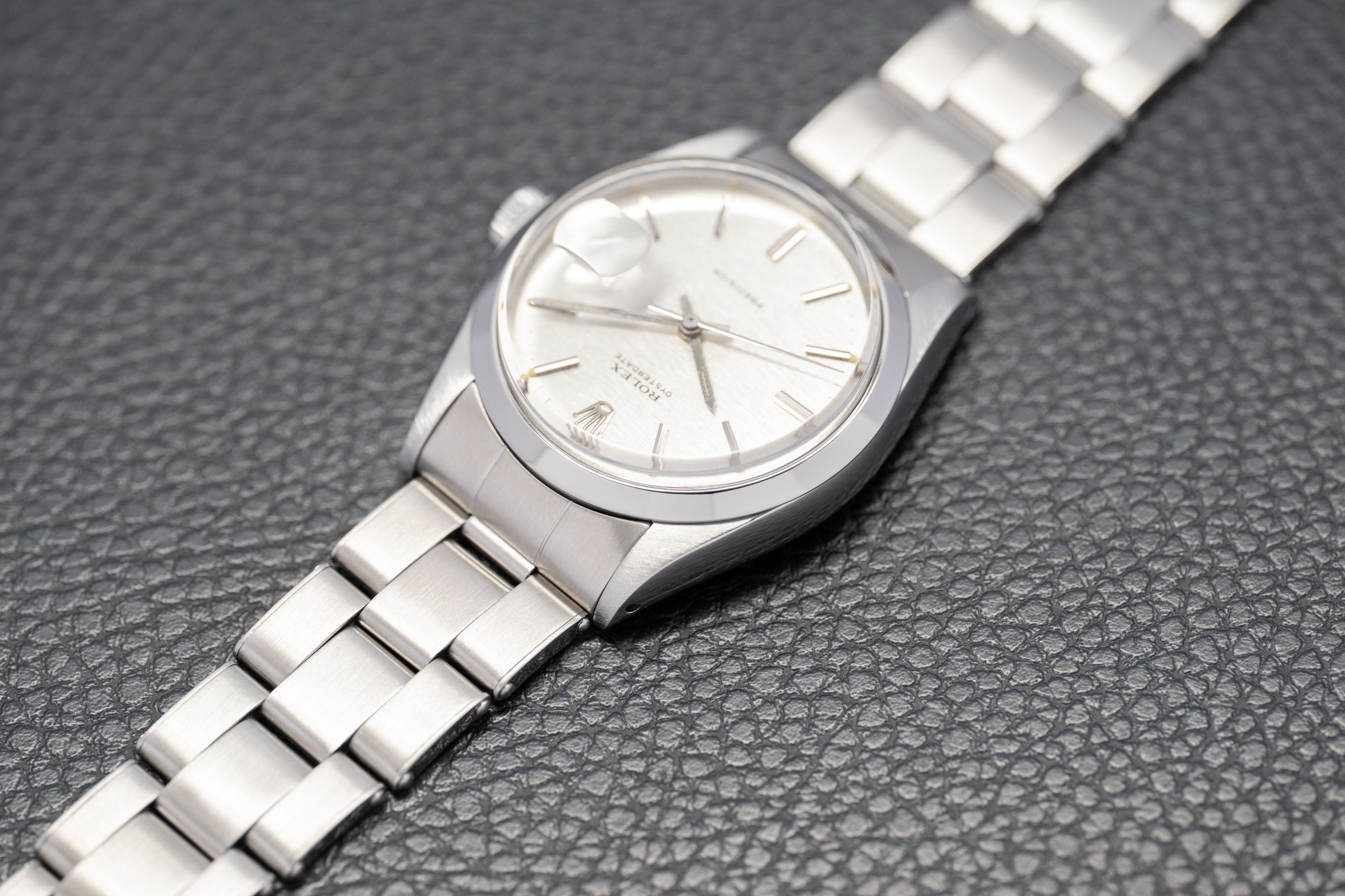 Rolex Oysterdate 6694 Silver Dial 1970