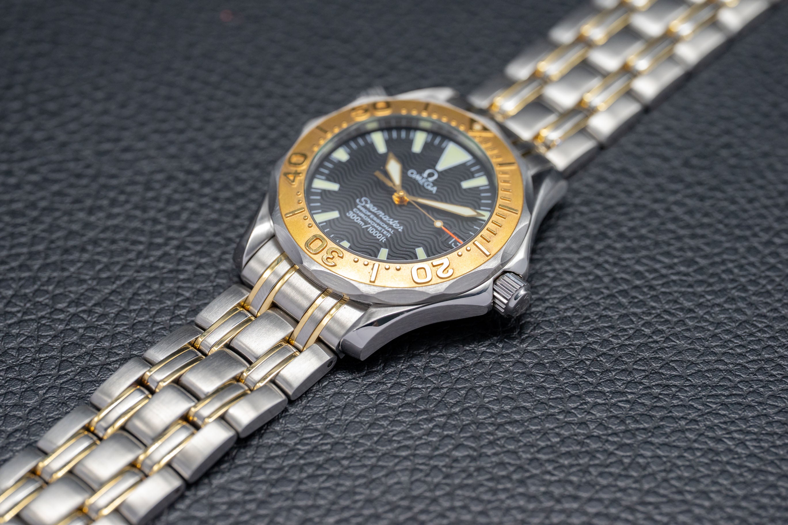 Omega Seamaster 300 2453.50 Black Dial 2006