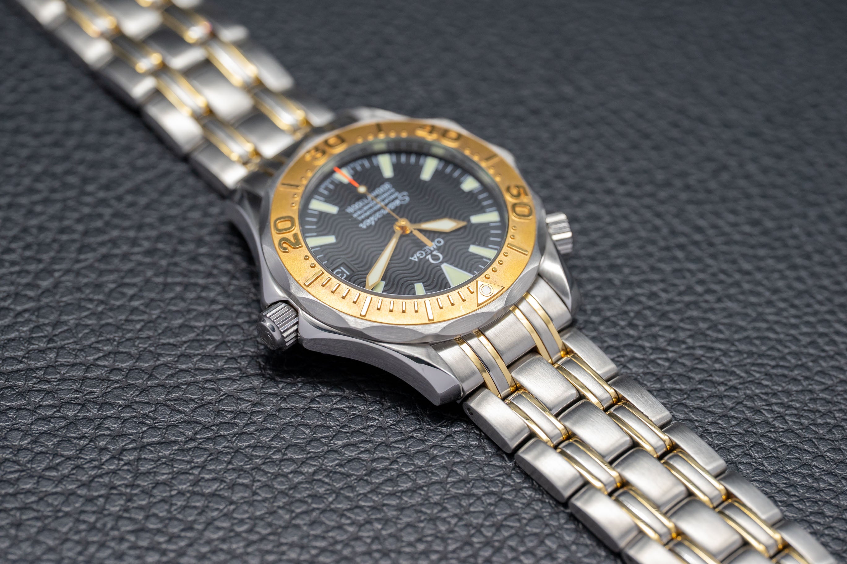 Omega Seamaster 300 2453.50 Black Dial 2006