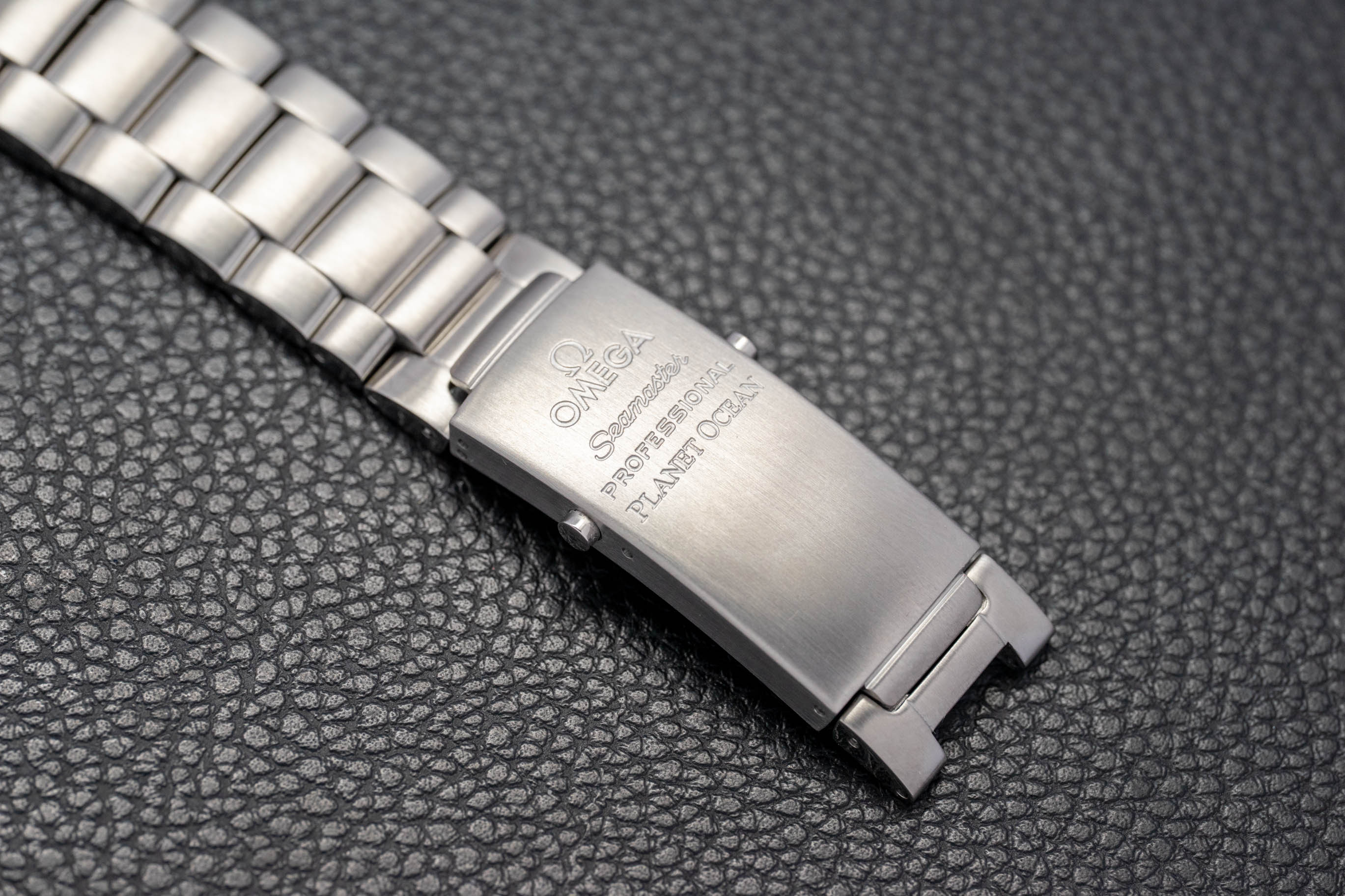Omega Seamaster Planet Ocean 2201.50 Fullset 2015 Box+Papers